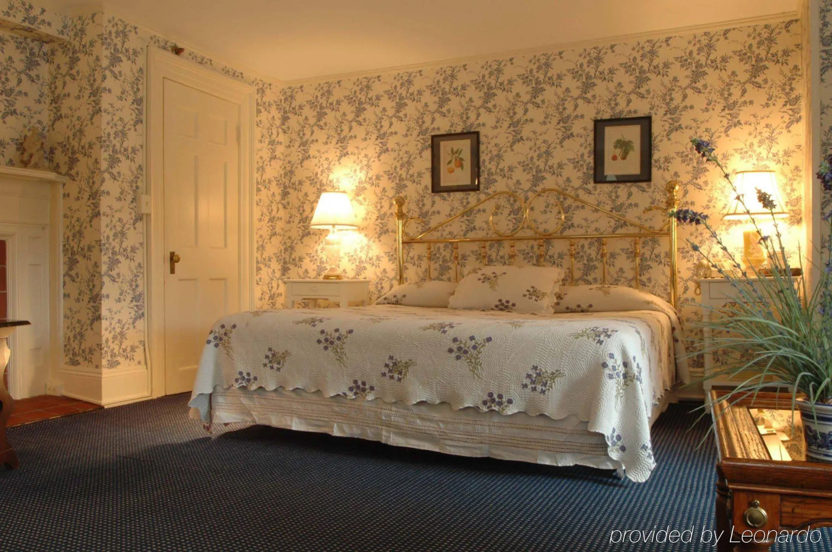 The Roger Sherman Inn