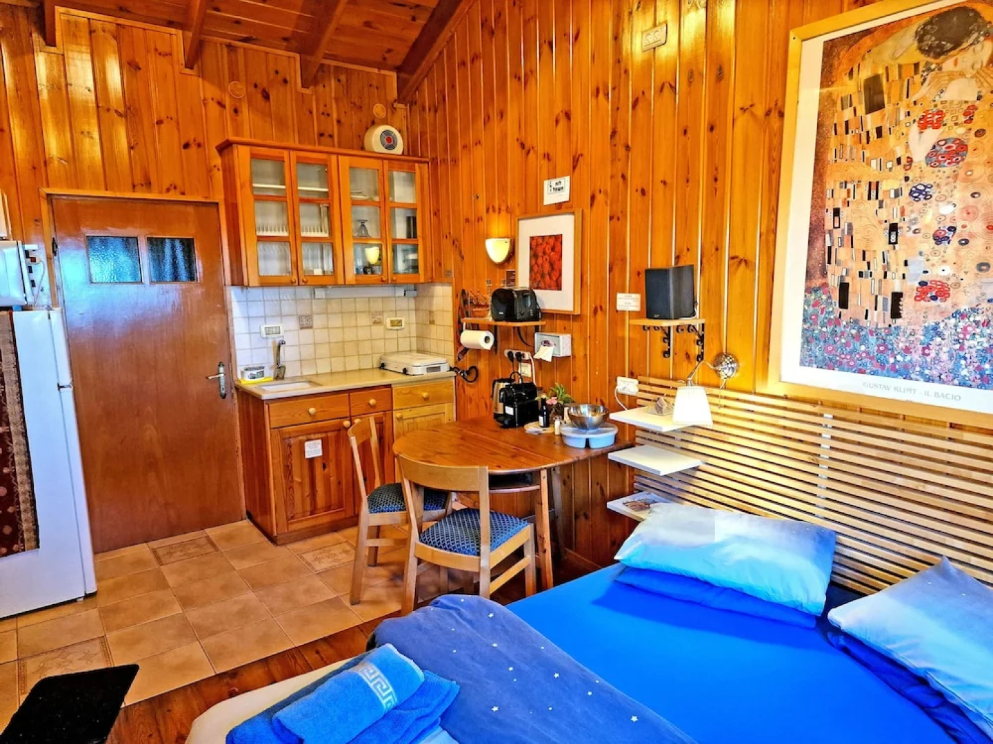 Ohn-Bar Guesthouse