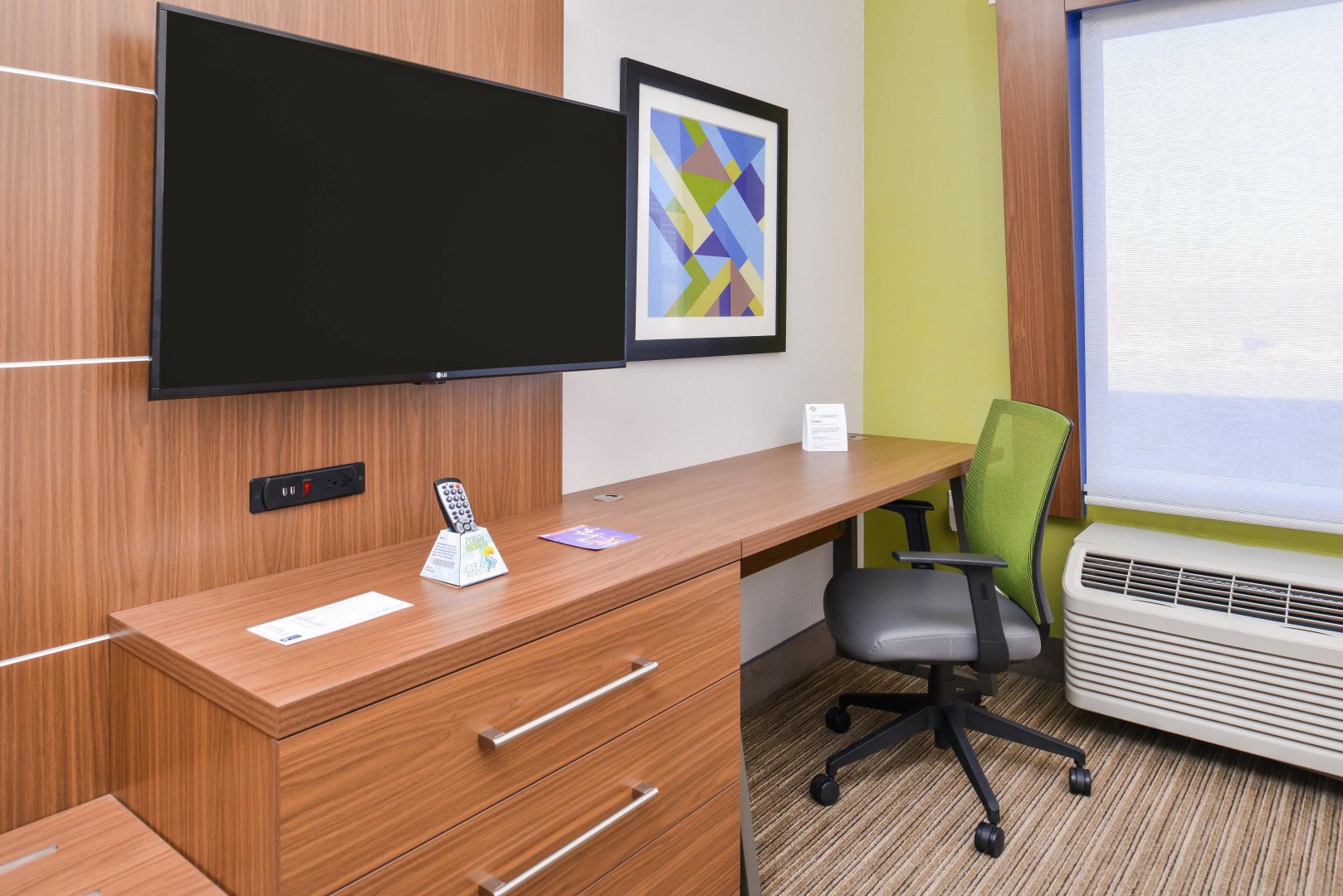 Holiday Inn Express & Suites Van Horn by IHG