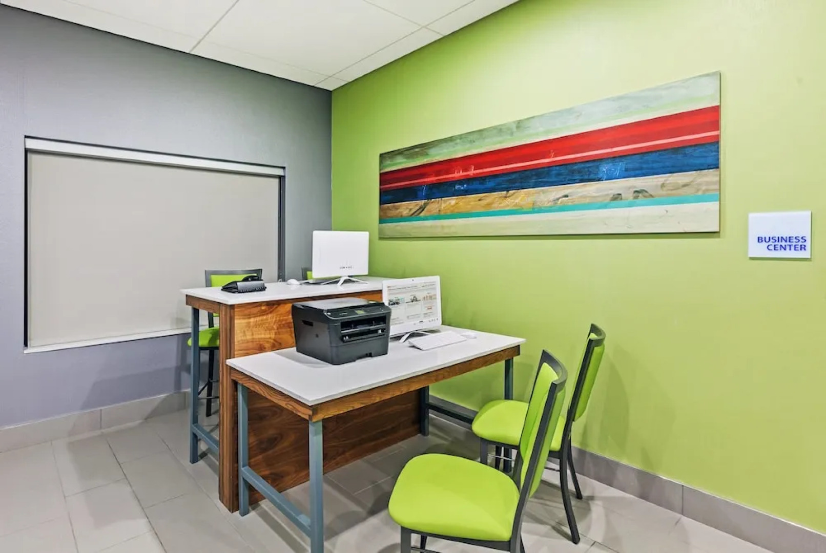 Holiday Inn Express & Suites Perryton