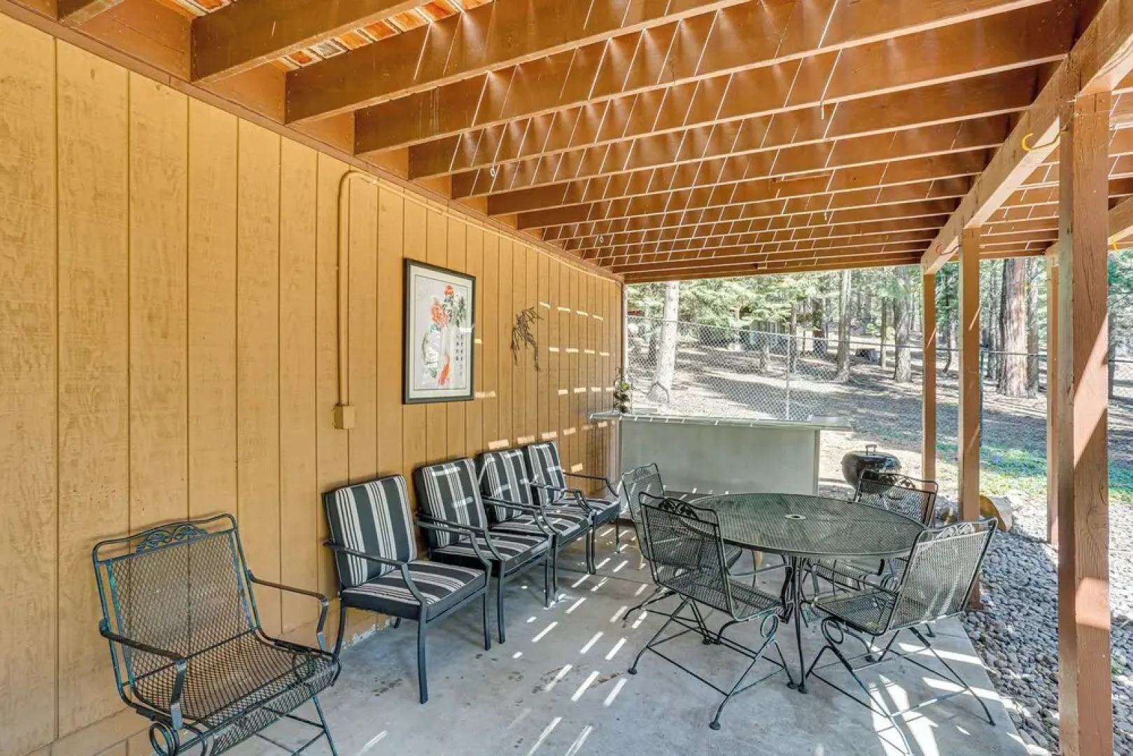 Spacious Retreat w/ Backyard: 1 Mi to Lake Almanor