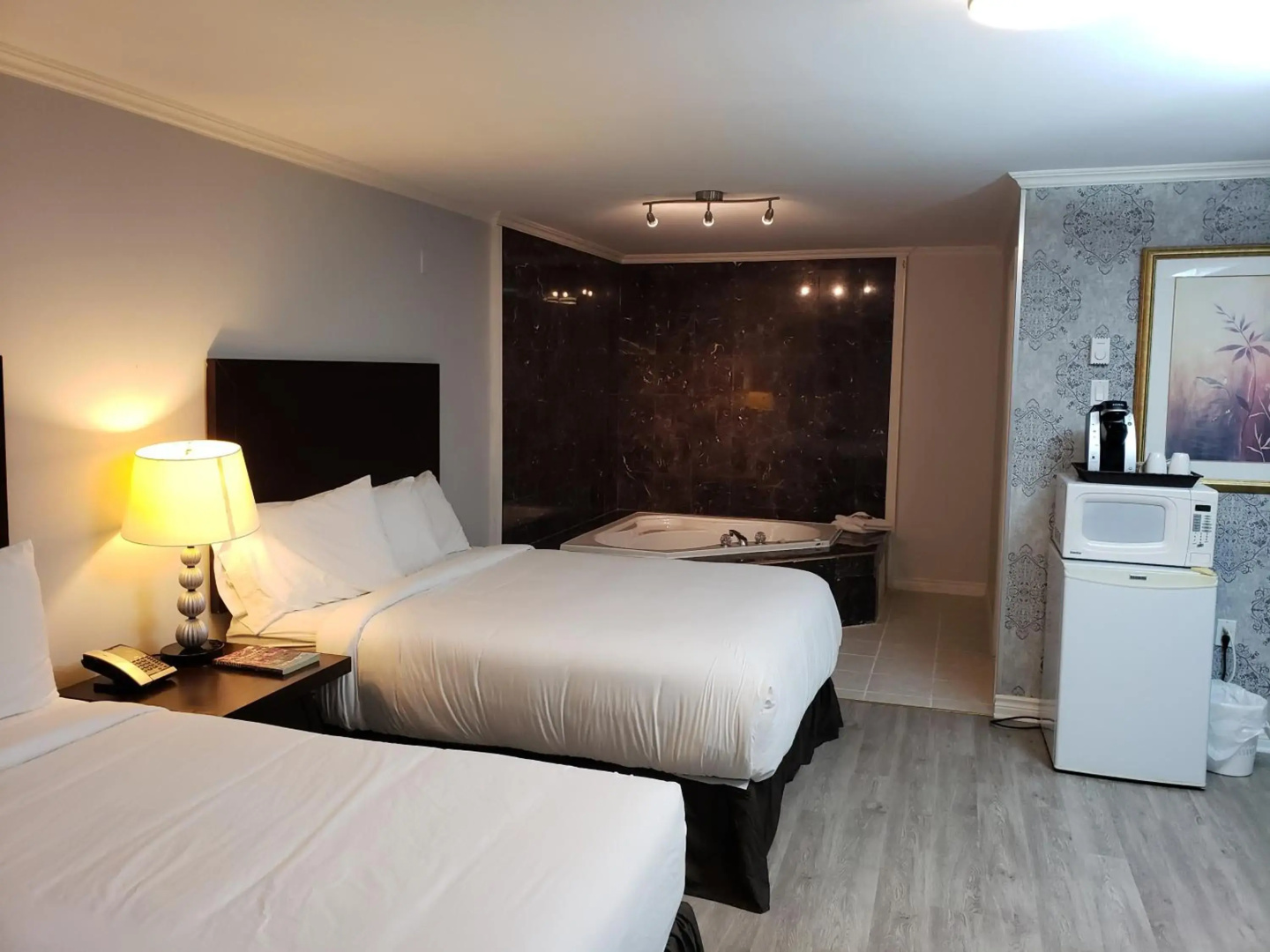 Regency Inn & Suites