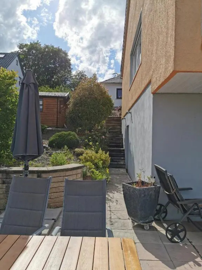 Gemütliche 90 qm Wohnung in Saarburg, zentral gelegen, Garten mit Aussicht, separater Eingang