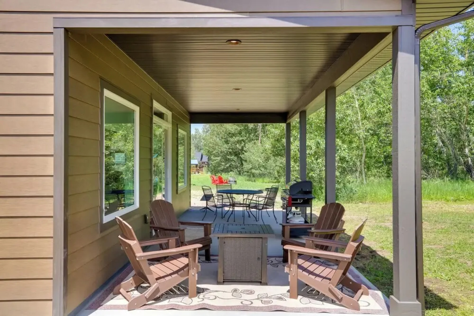 Red Lodge Retreat w/ Creek Access + Fire Pit!