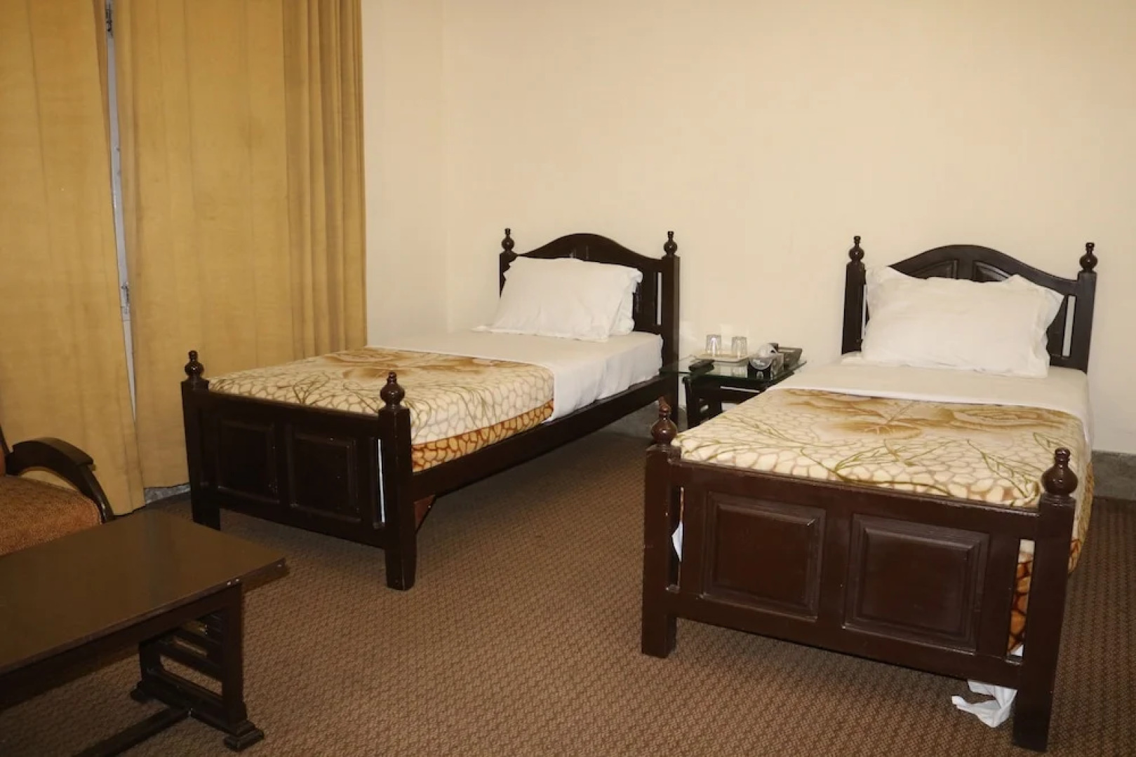 Grand Continental Hotel Gilgit