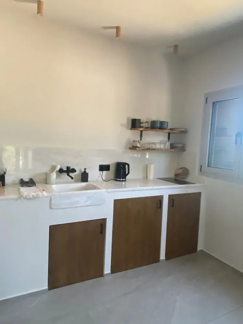 Evia Bay Suites & Retreats