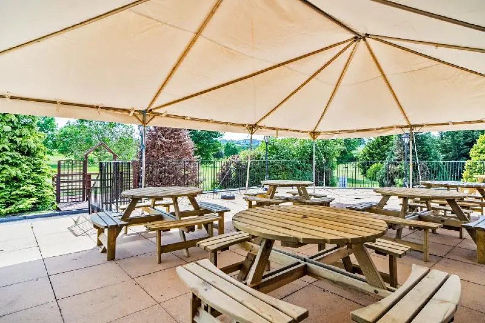 OYO Mountain Park Hotel