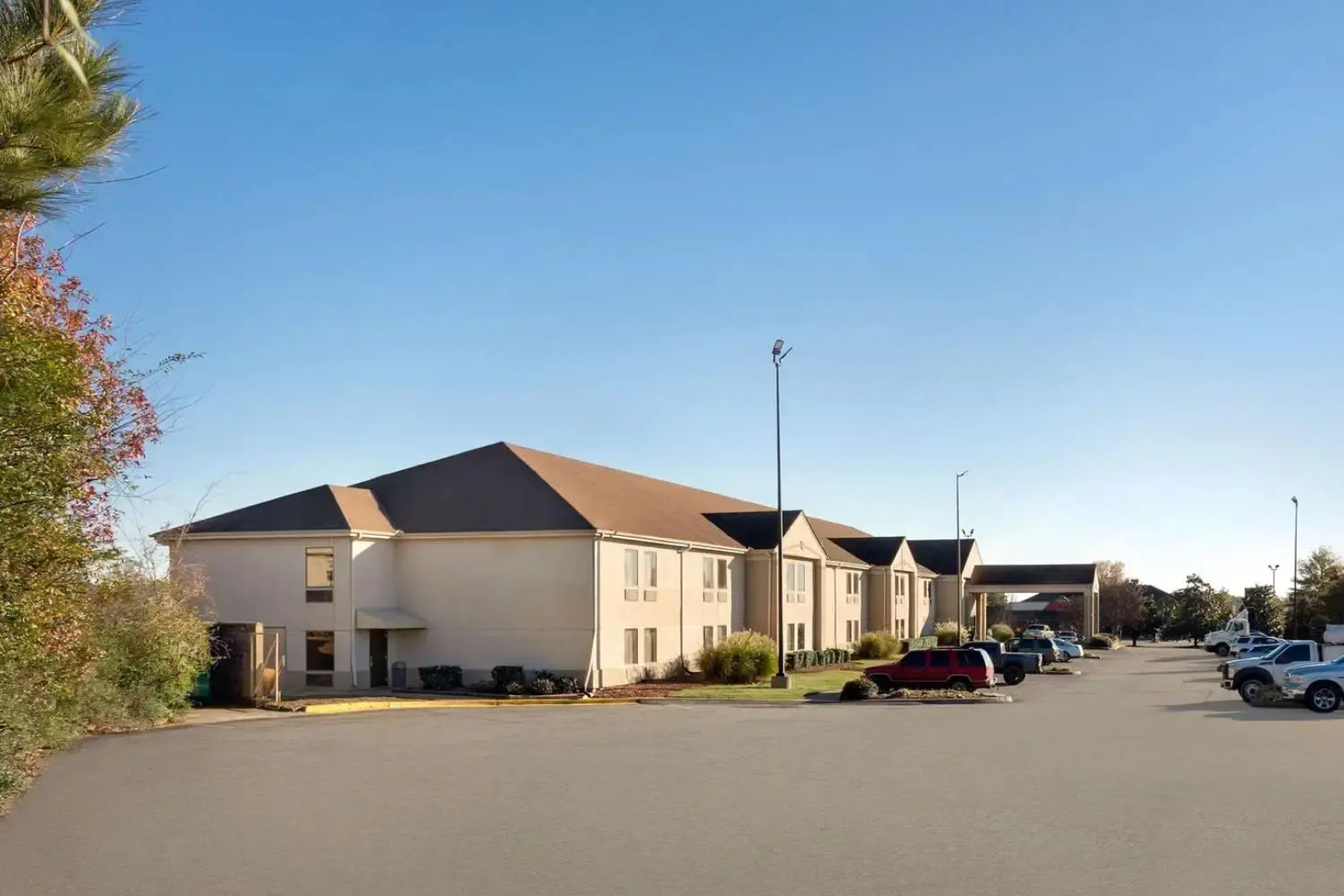 Super 8 Olive Branch