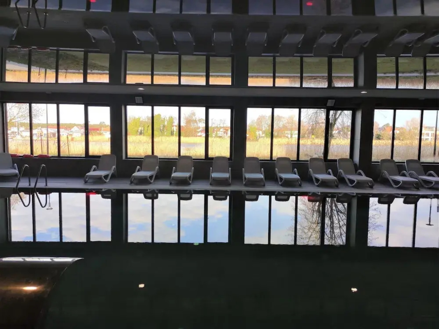 A Comfortable Apartment With a Swimming Pool and Sauna in Dziwnow for 4 People