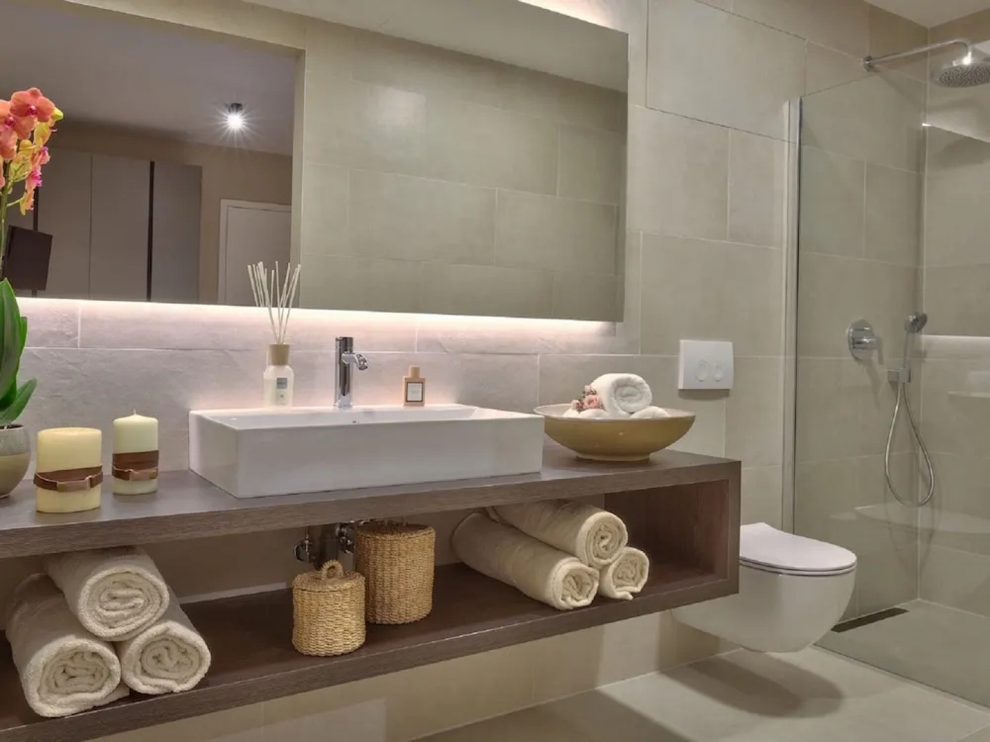 Enticing Holiday Home in Brtonigla with Hot Tub