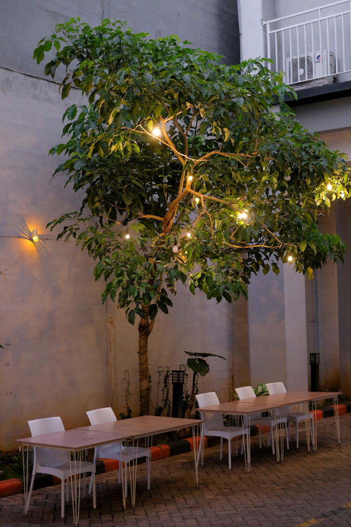 De La Charis Hotel by Waringin Hospitality