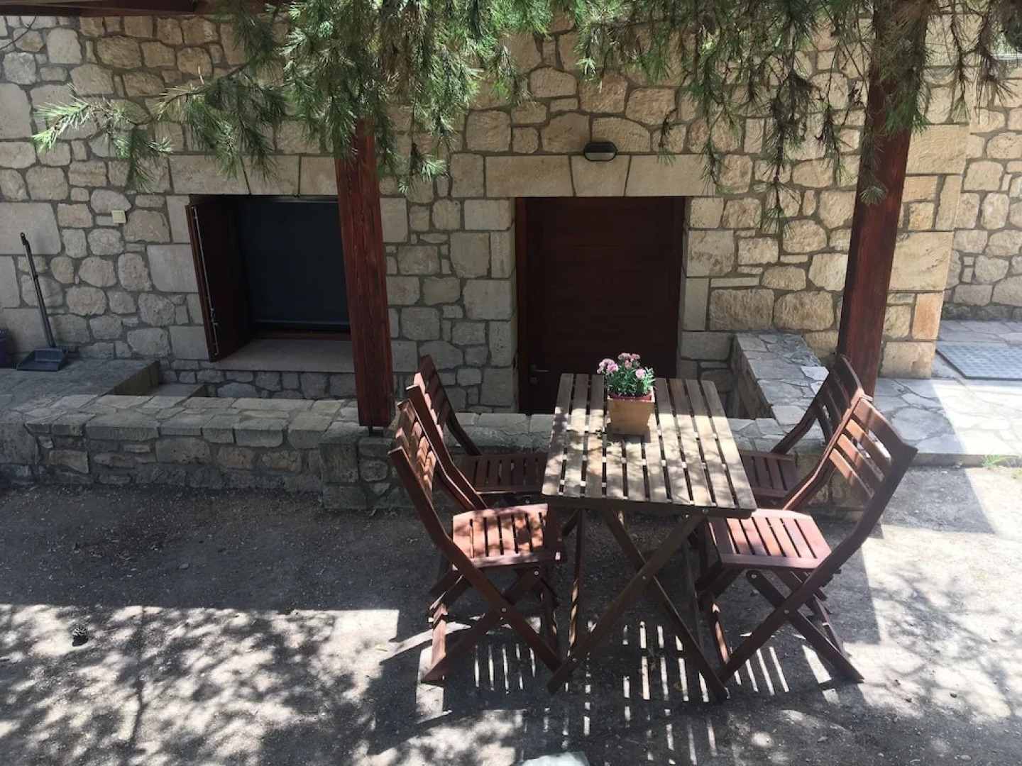 PYRGOS RALLI ESTATE Apartments and Suites
