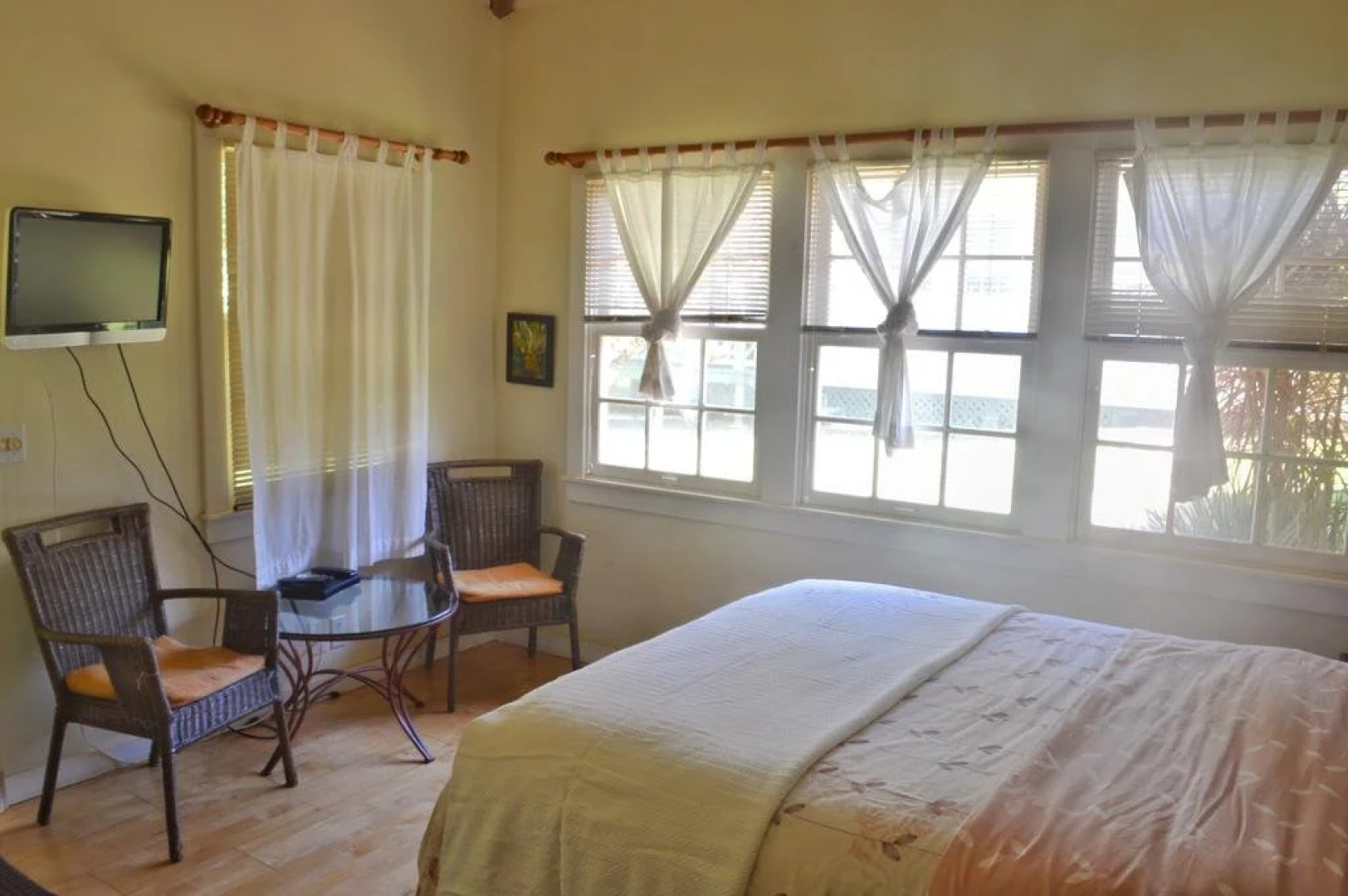 Banyan Tree Bed And Breakfast Retreat