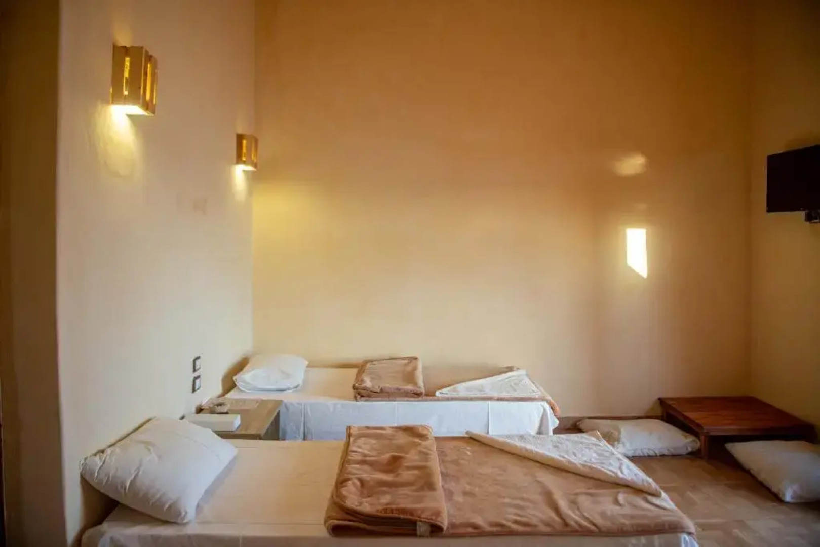 Taghaghien Island Resort