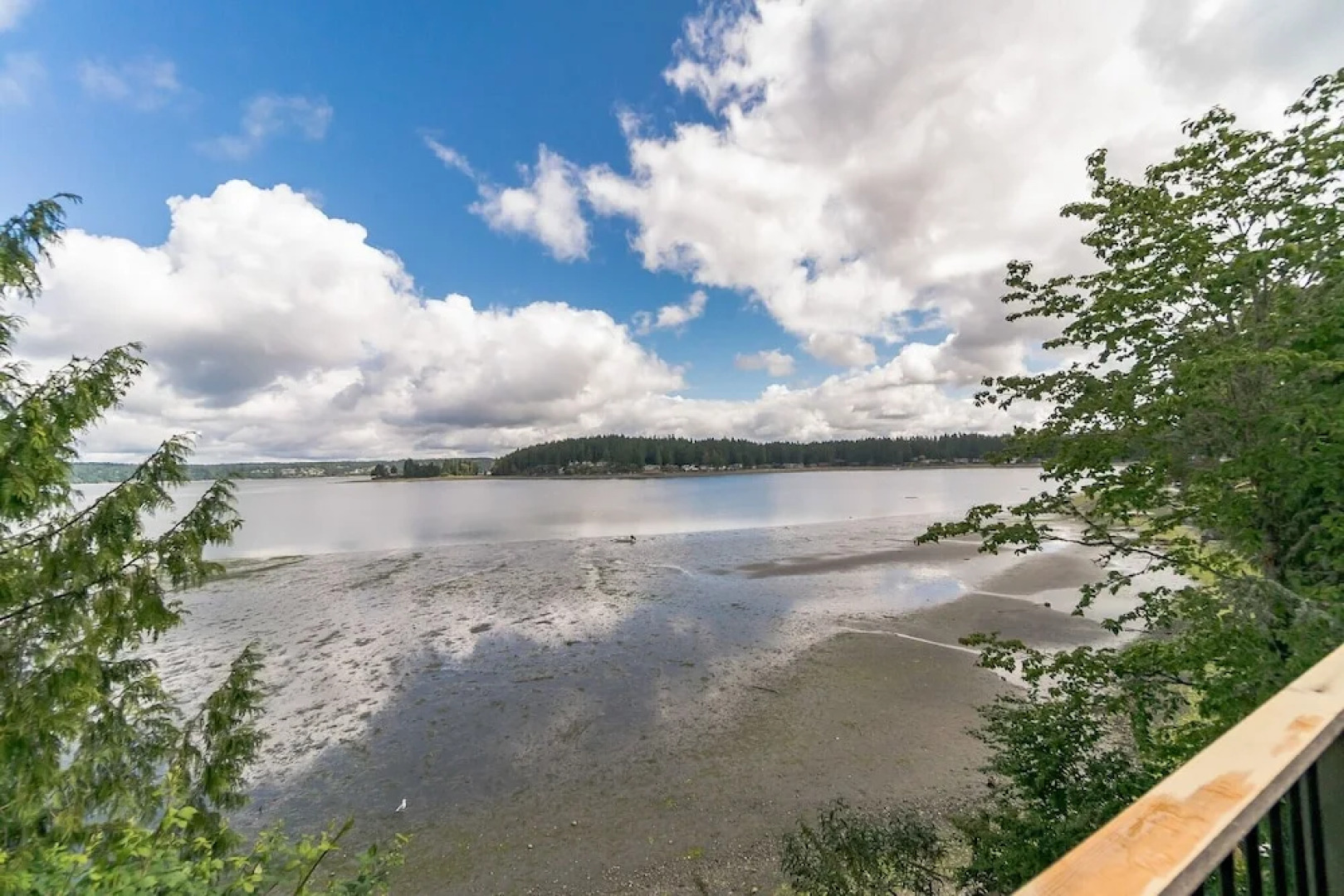 PNW MCM 155ft Private Waterfront Gem on Raft Island w/Hot Tub 3 Bedroom Home by RedAwning