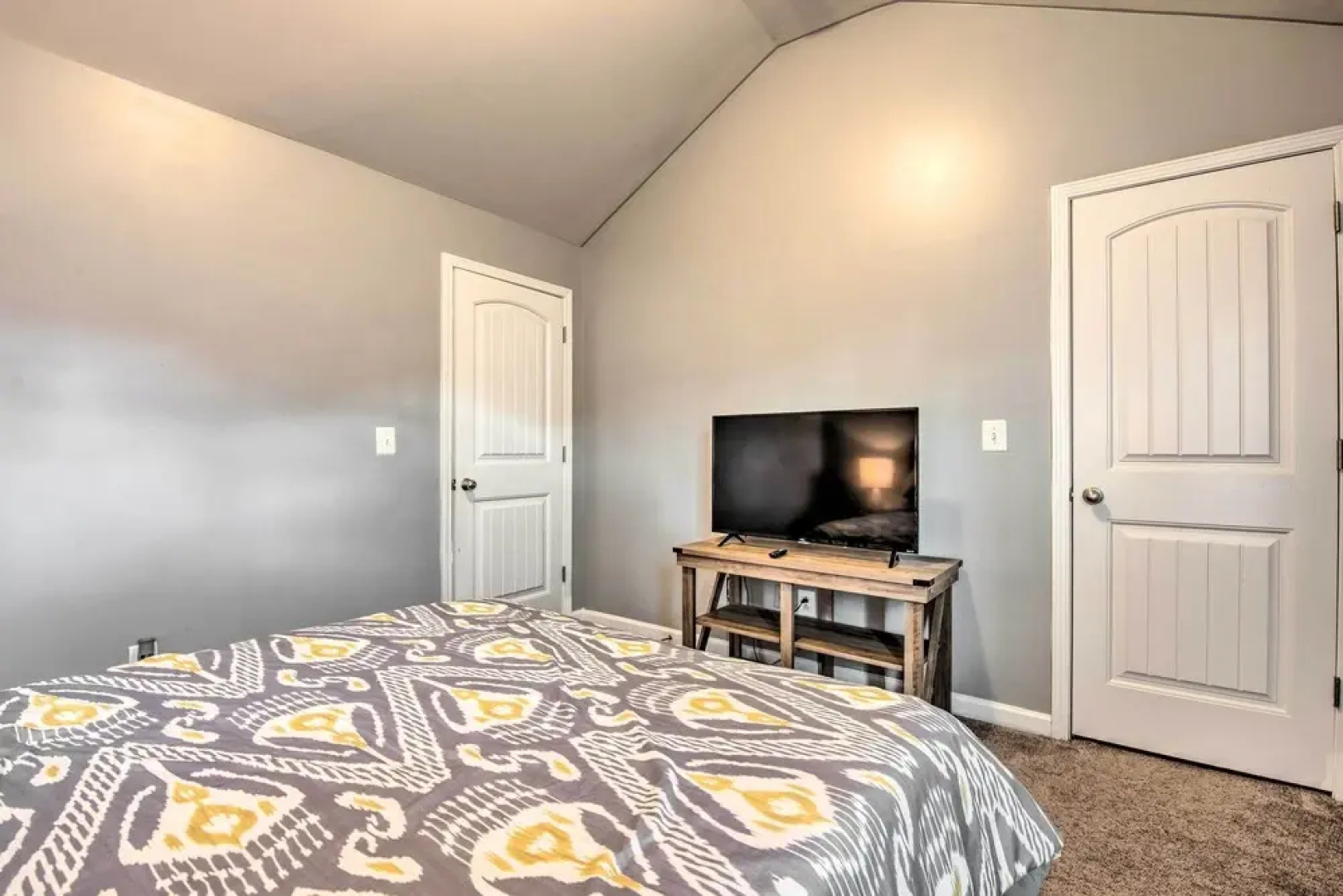 Suburban Atlanta Vacation Home ~ 3 Mi to Airport!