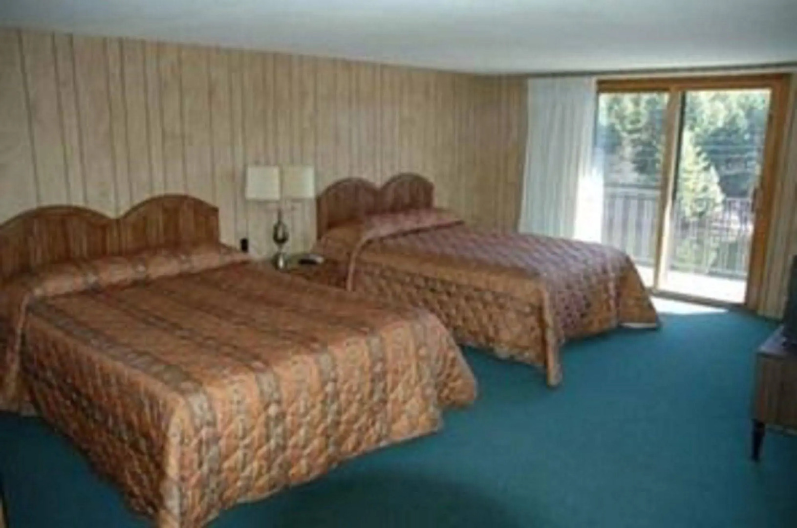 Prague Inn Suites And Cottages