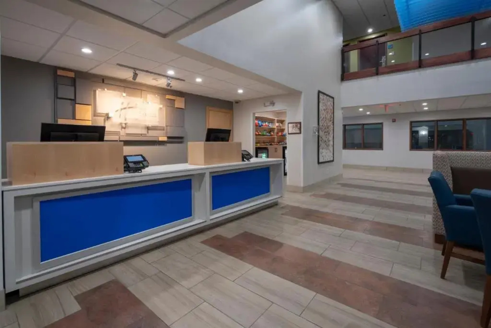 Holiday Inn Express & Suites Coon Rapids - Blaine Area