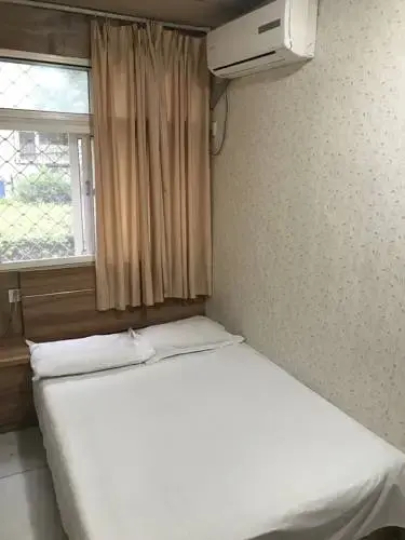 Wolongpu Hostel