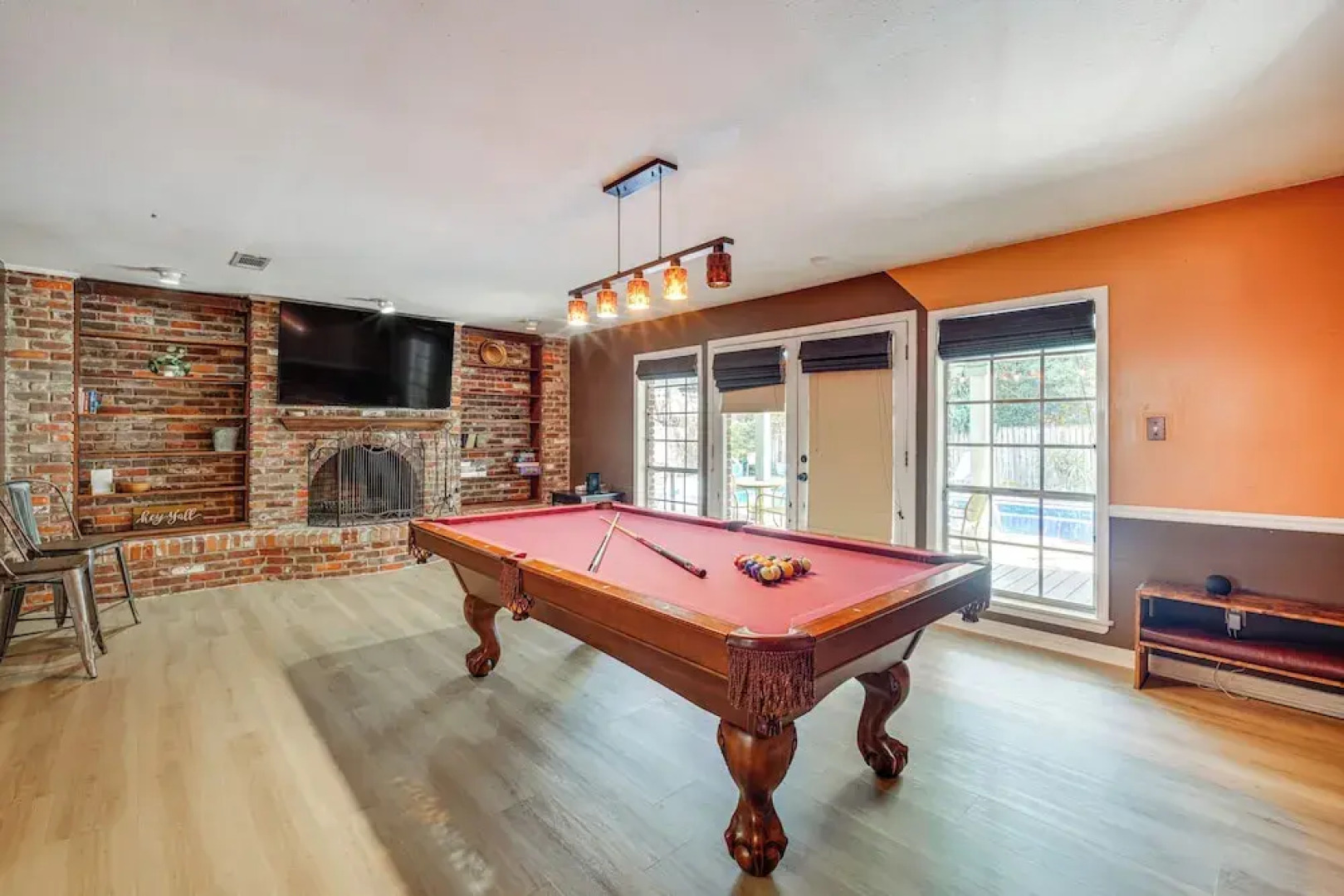 2 Mi to Gulfport Beaches: Poolside Paradise!