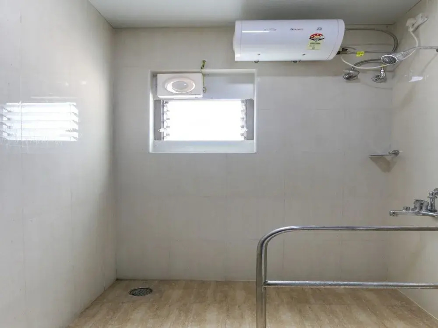 Hotel Saravana Bhavan by OYO Rooms