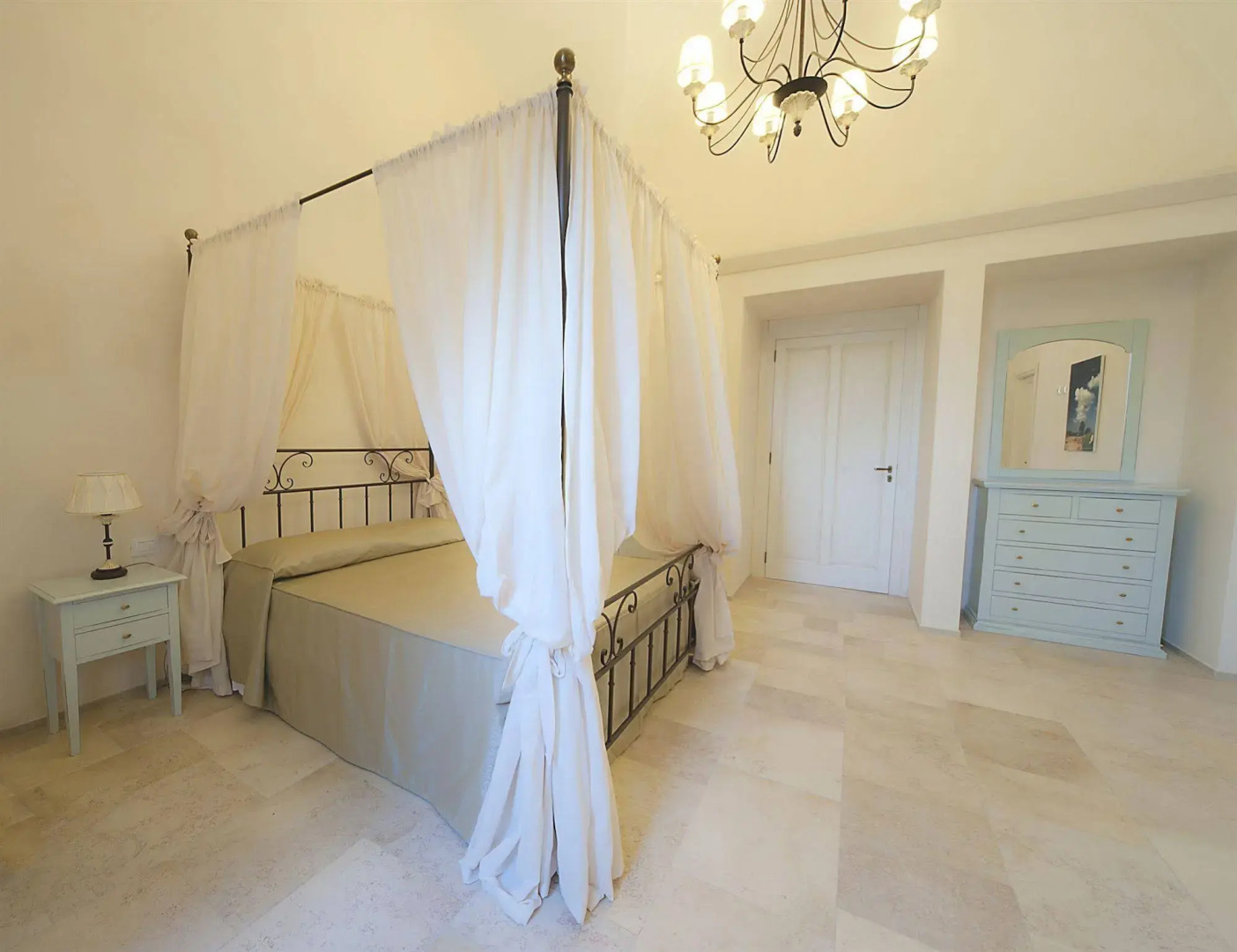 San Velletri Guest House