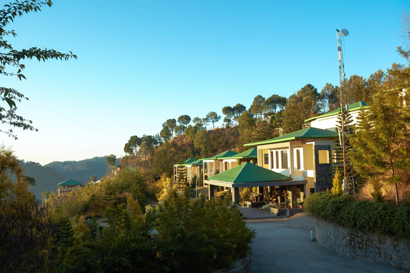 Suryavilas Luxury Resort & Spa