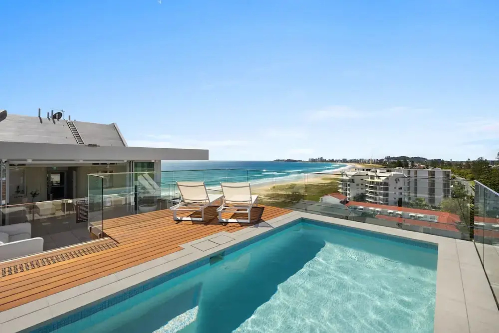 Bilinga Beachfront Luxury at Lana