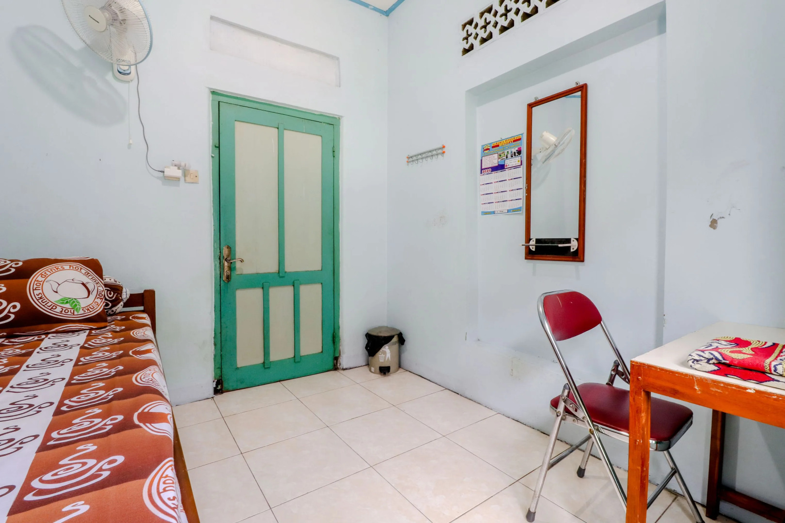 Bahagia Sederhana Home Stay - Hostel by ZUZU