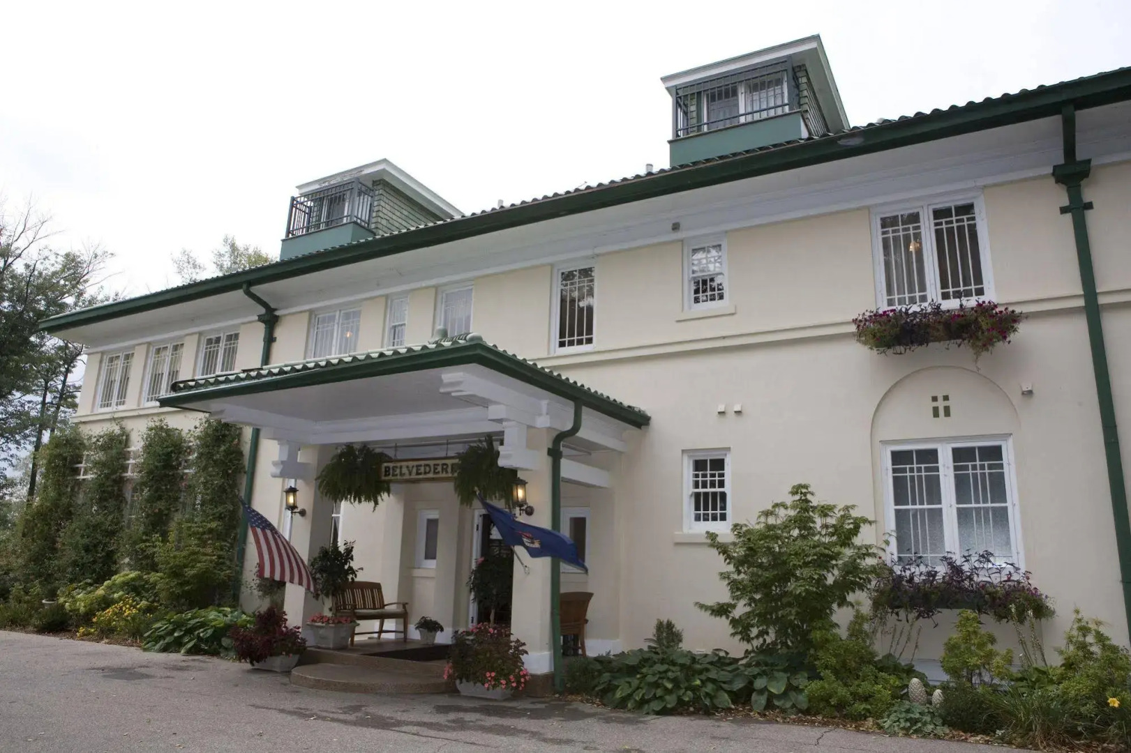 The Belvedere Inn & Restaurant