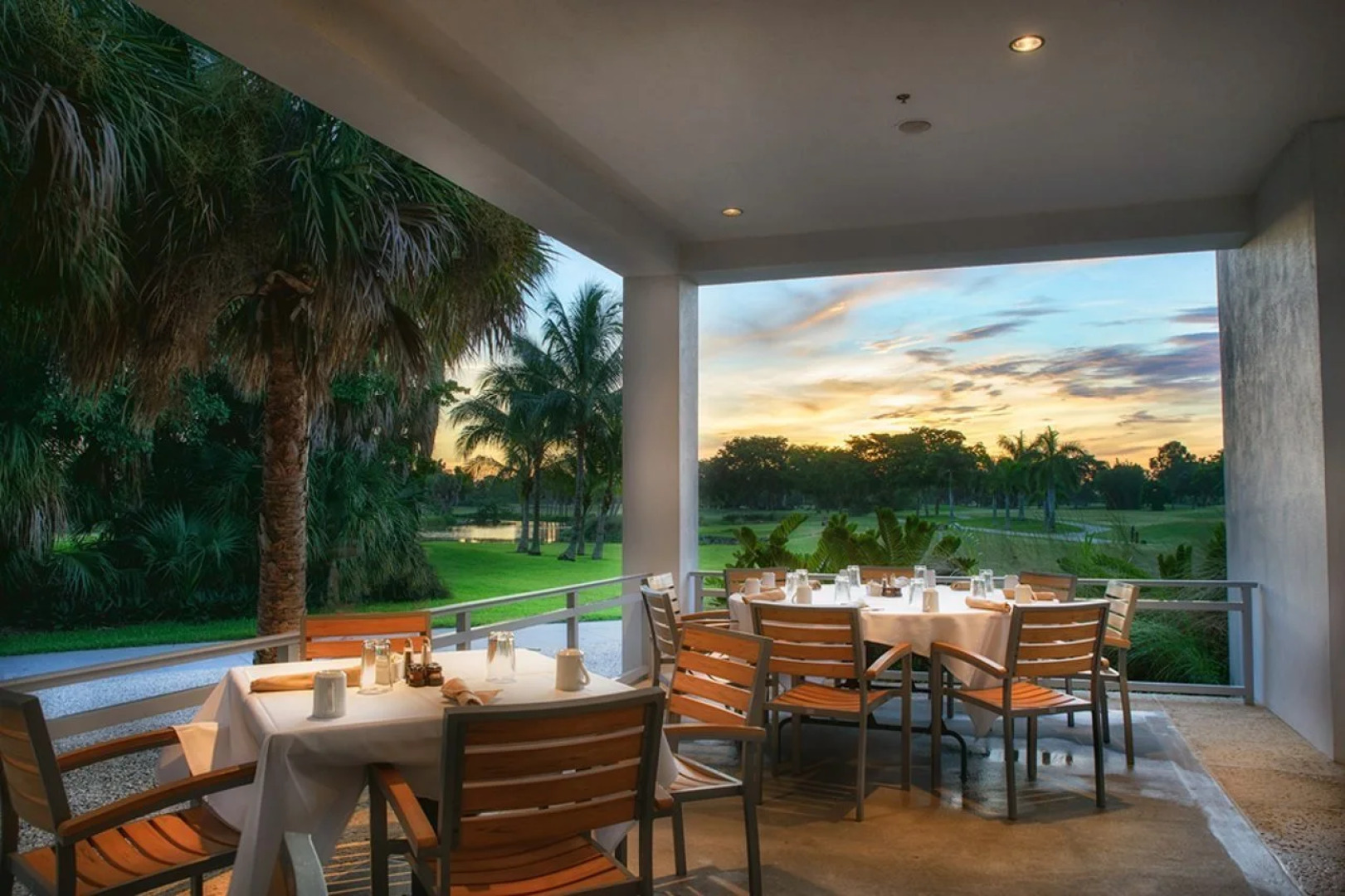Naples Beach Club, A Four Seasons Resort