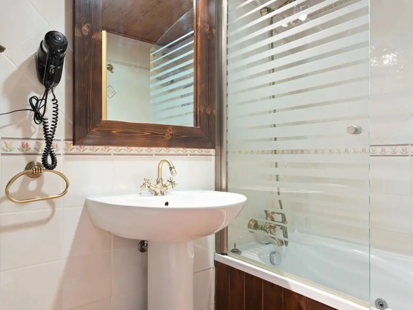 Plush Apartment in Gudar With Heating