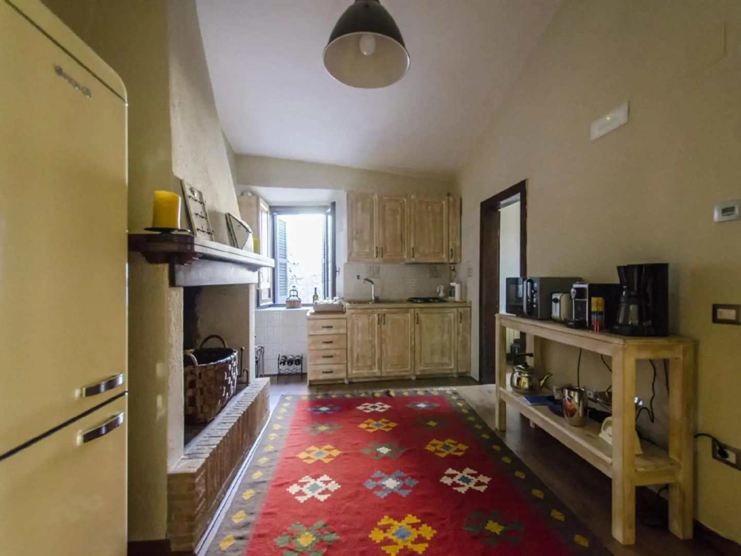 Casa Della Torre In Borgo Medievale