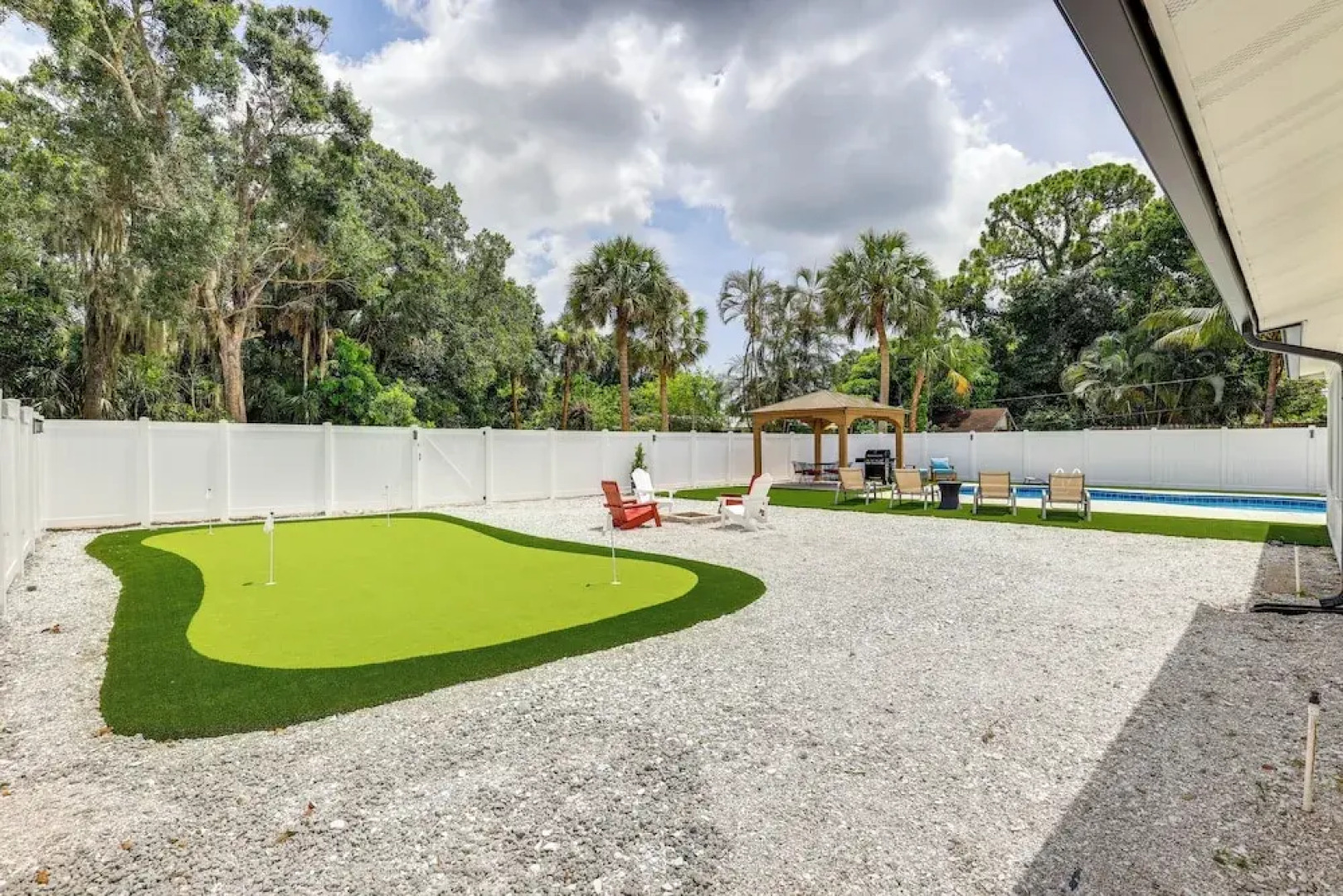 Vero Beach Vacation Rental: Pool & Putting Green!