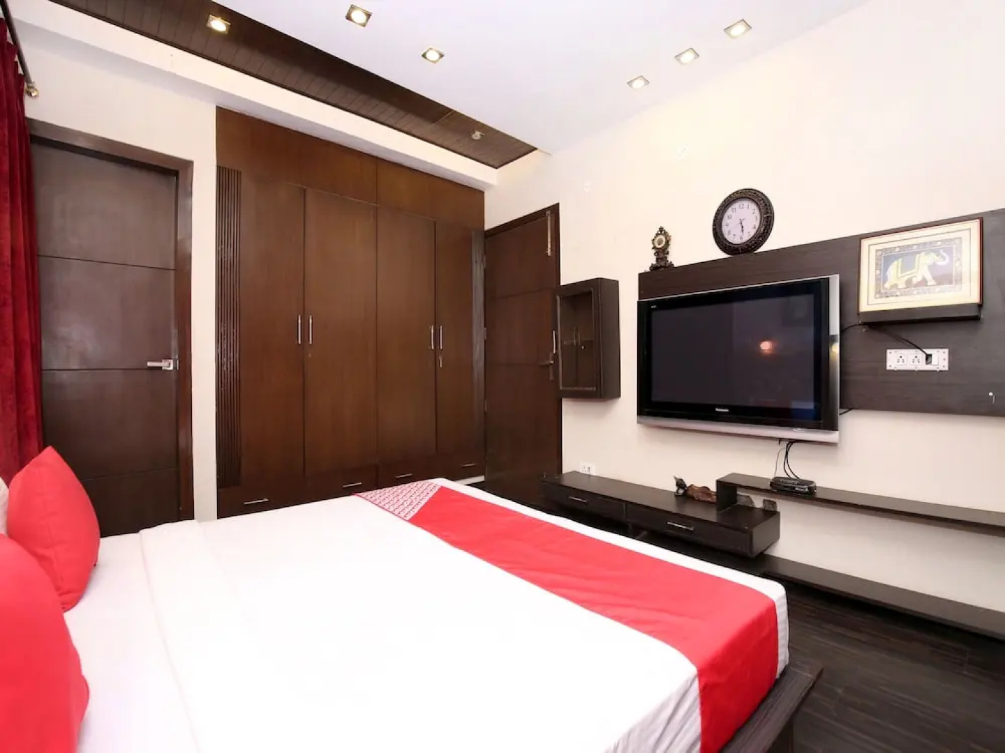 OYO 12878 Home 3BHK Mashobara Valley