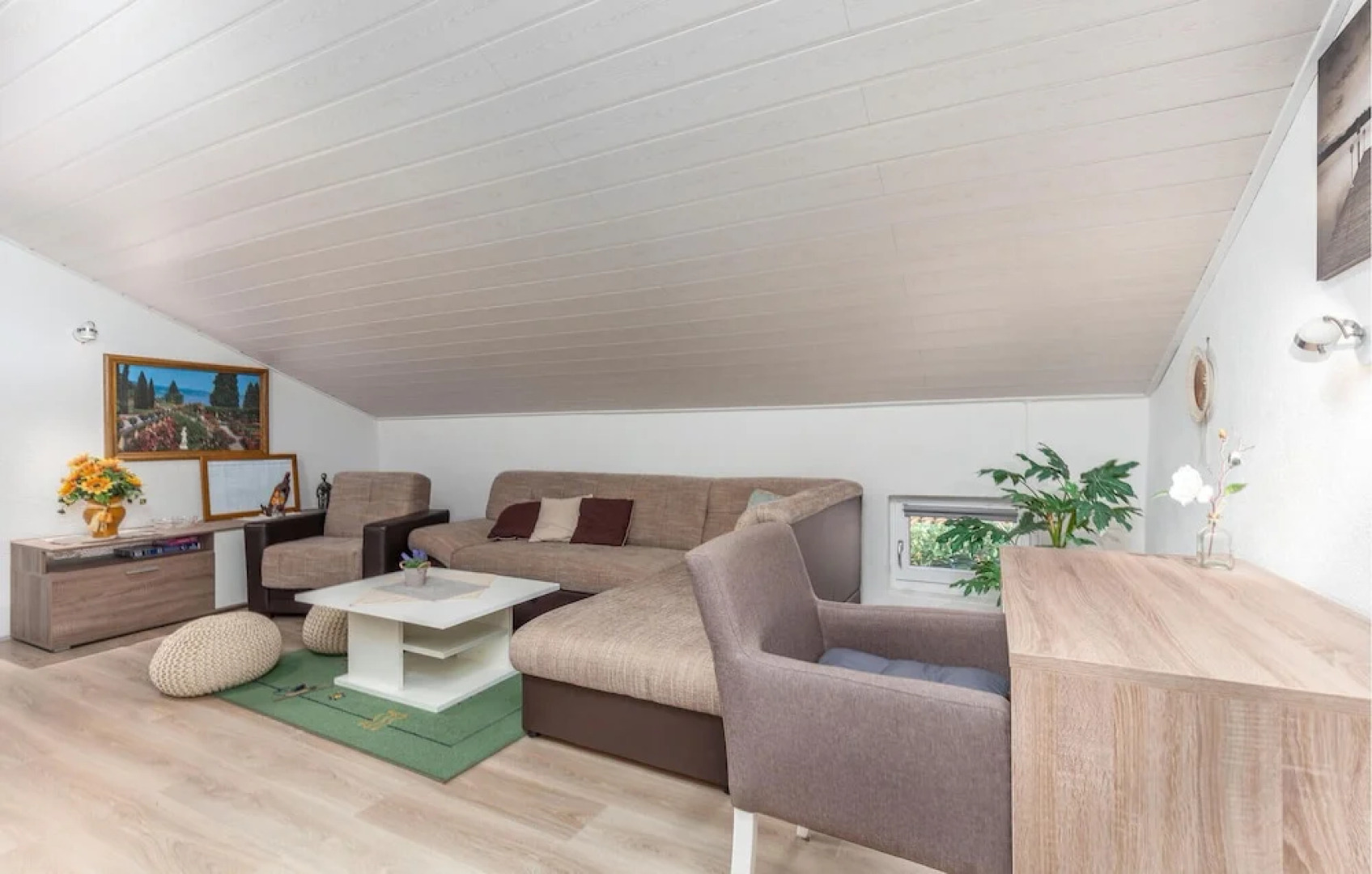 Beautiful Home in Sveti Anton With Wifi and 3 Bedrooms