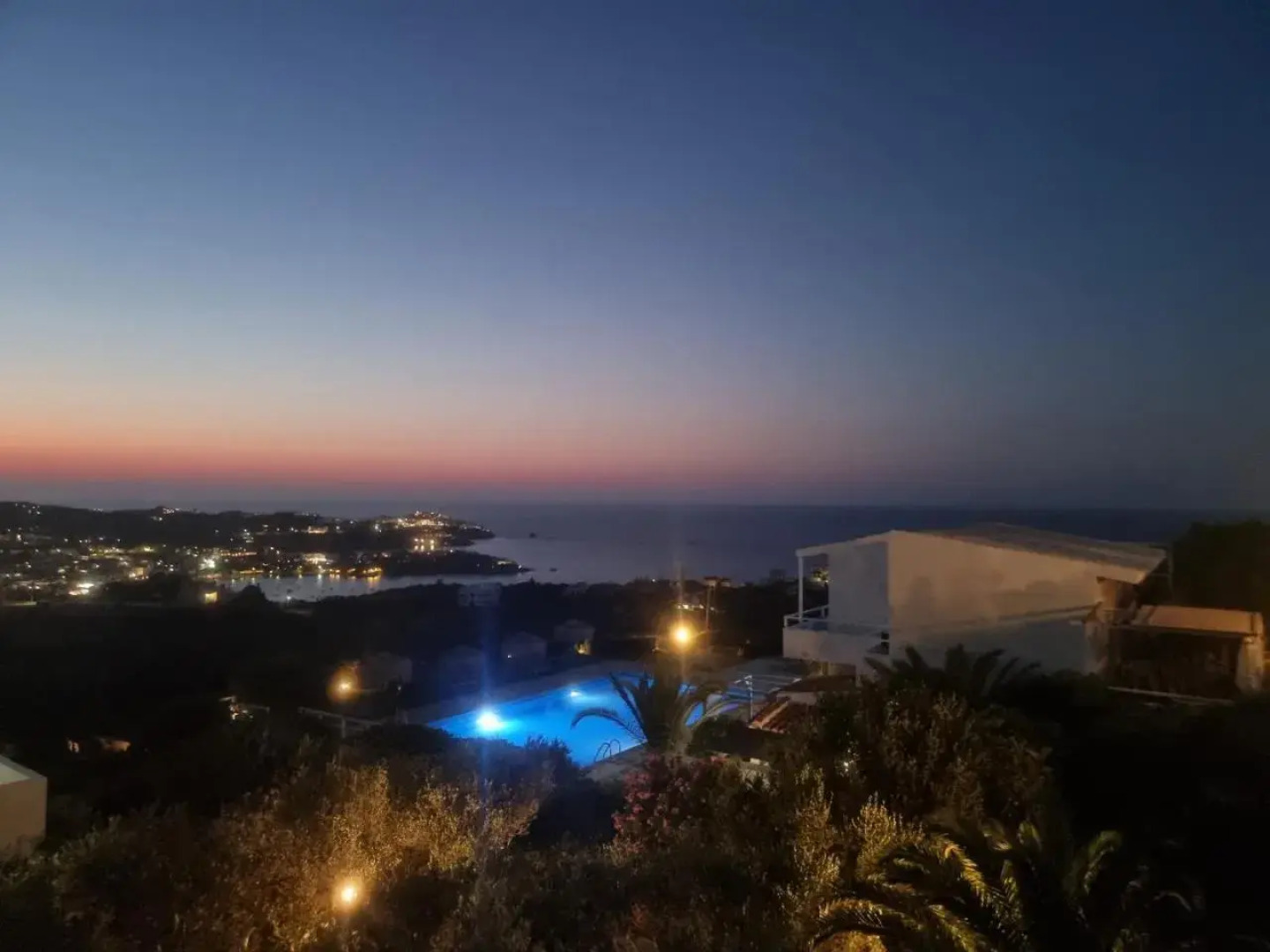 Bellevue Village Apartments Studios