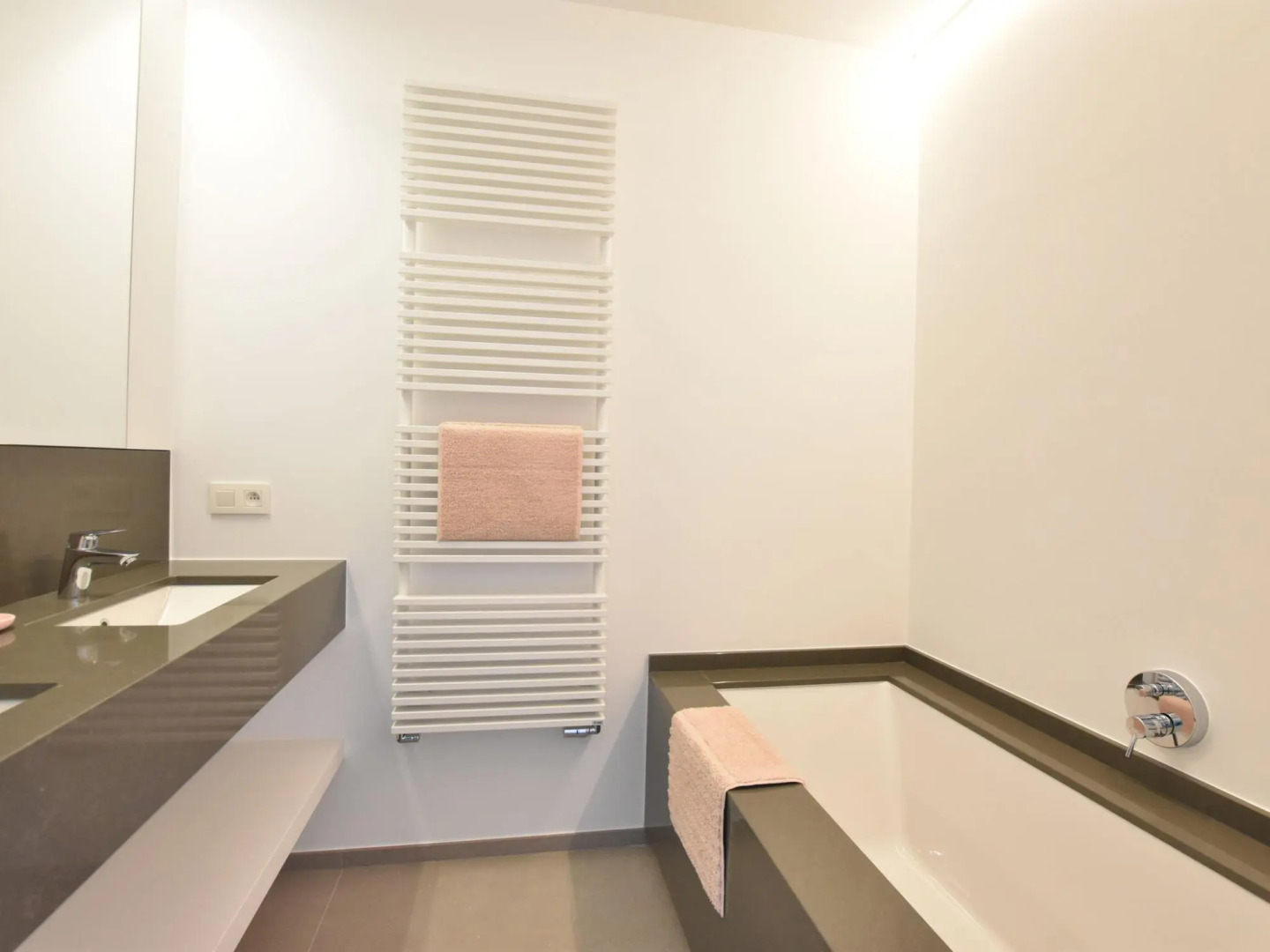 Bright Coastal Family Escape