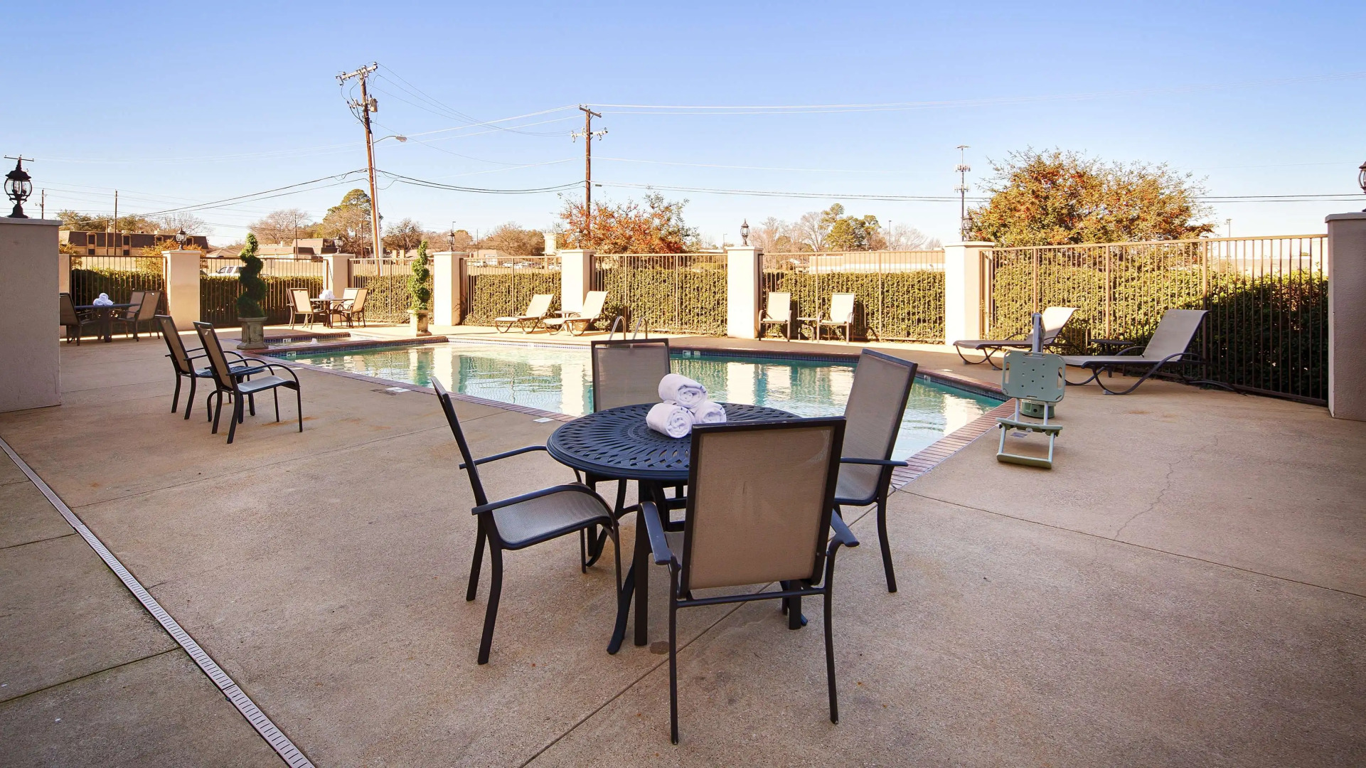 Best Western Plus Southpark Inn & Suites