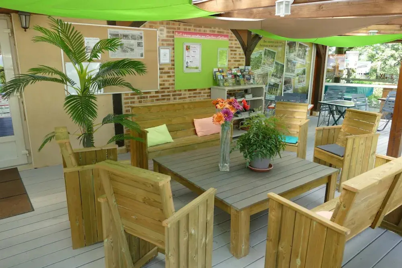 In the Country Side, Near Sarlat, Cottage With Indoor Heated Swimming Pool