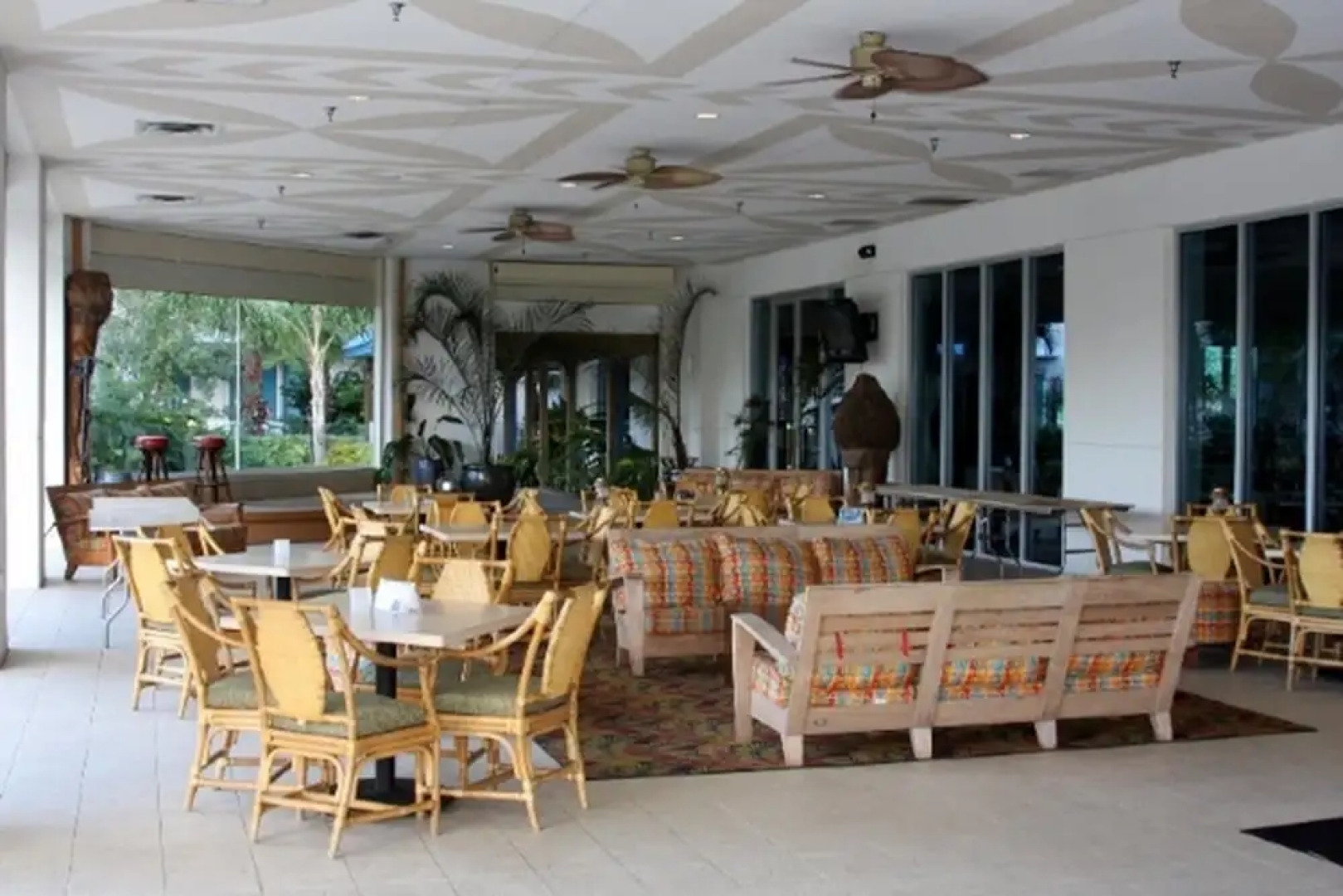 The Palms of Destin Resort by Panhandle Getaways