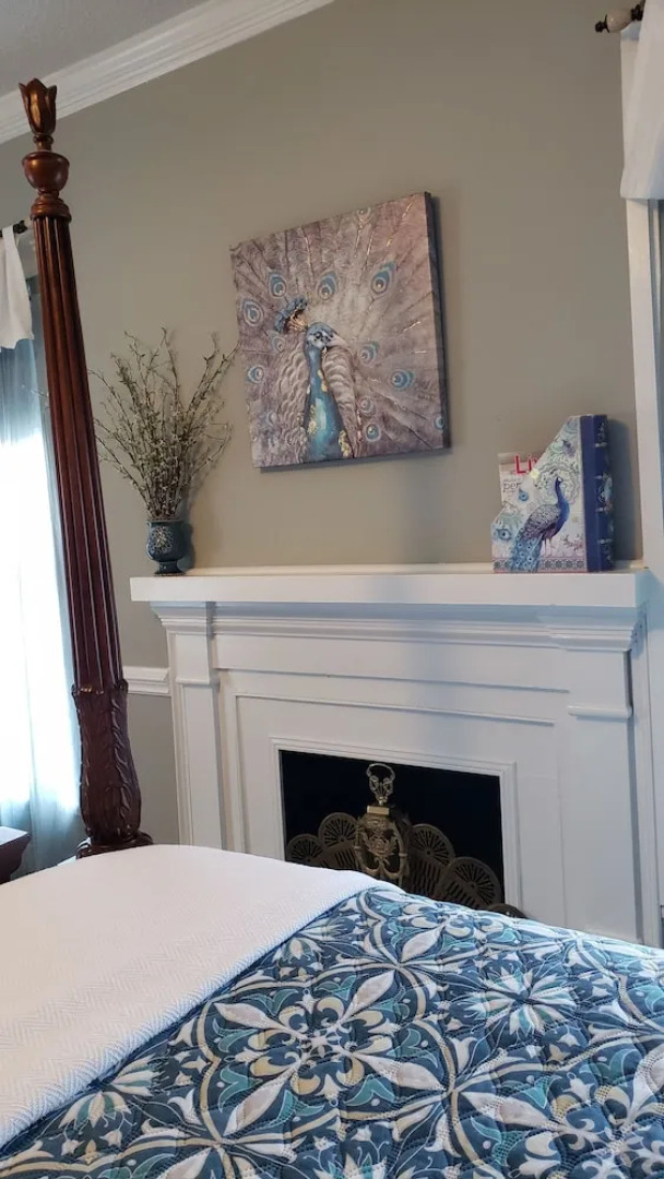 Silly Chickens Lodge B&B