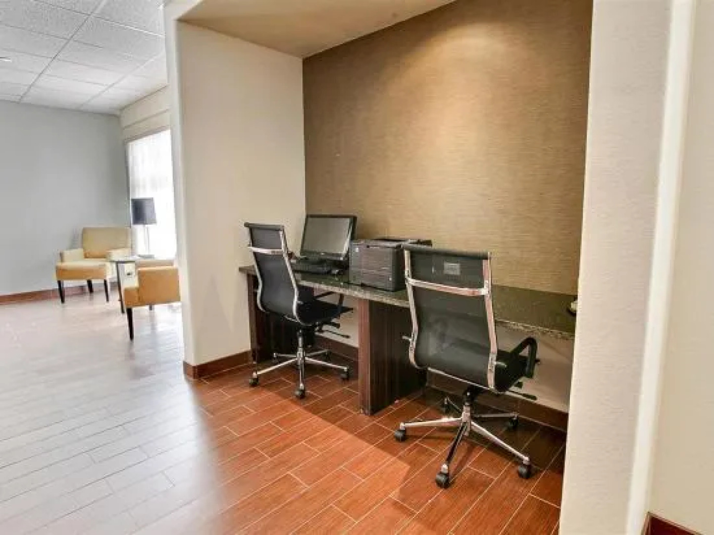 Sleep Inn & Suites Hennessey North