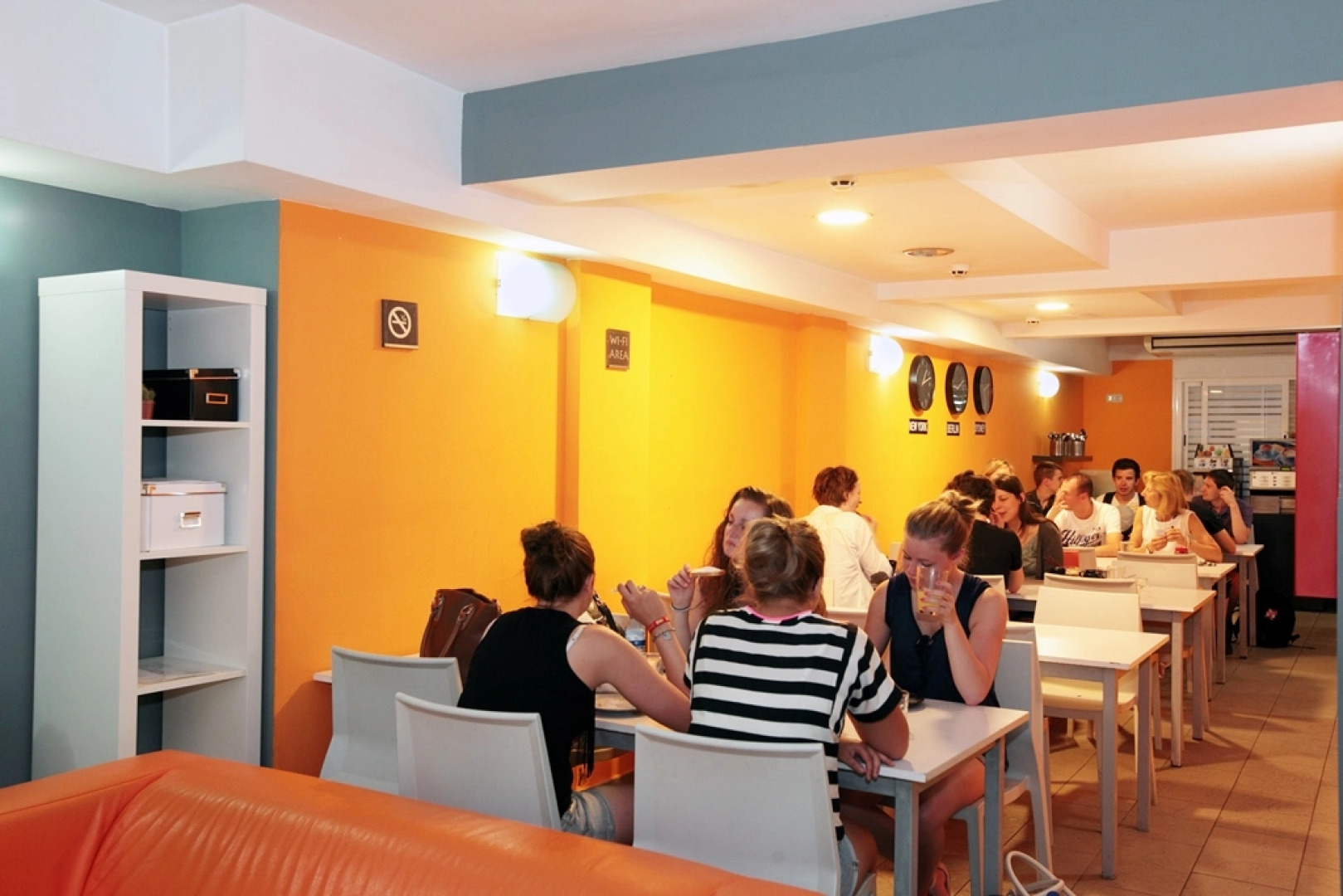 room00 Valencia Hostel