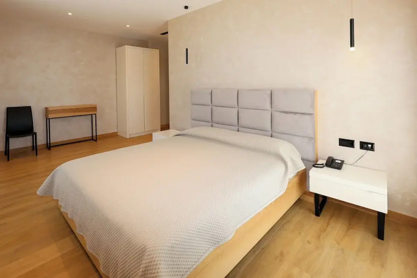 Grand White City Hotel