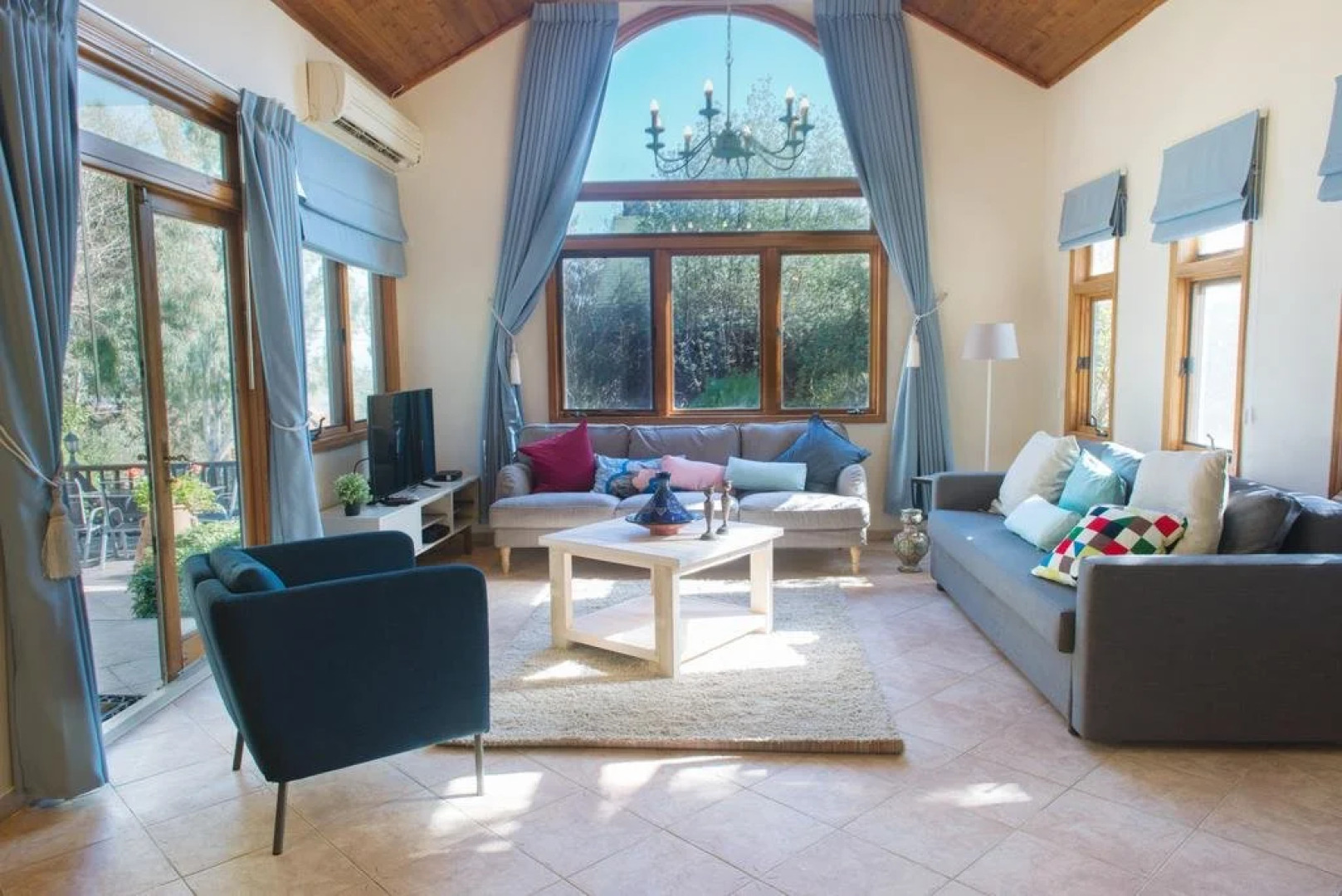 Villa Rosh Pina - Inner Circle