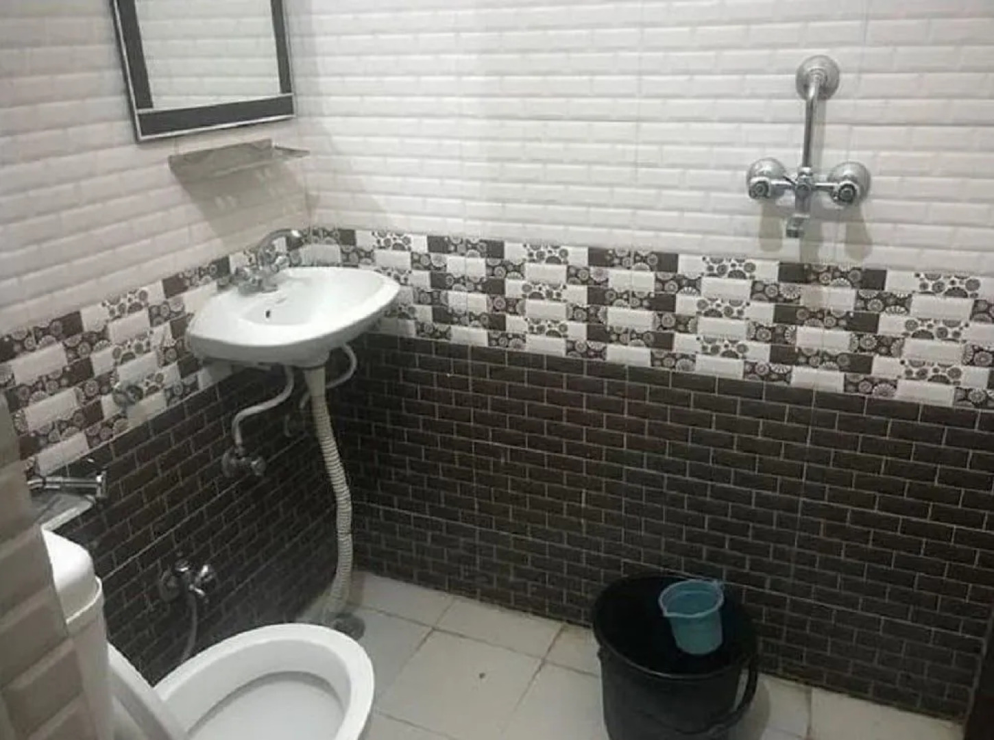 Hotel Dharohar Palace