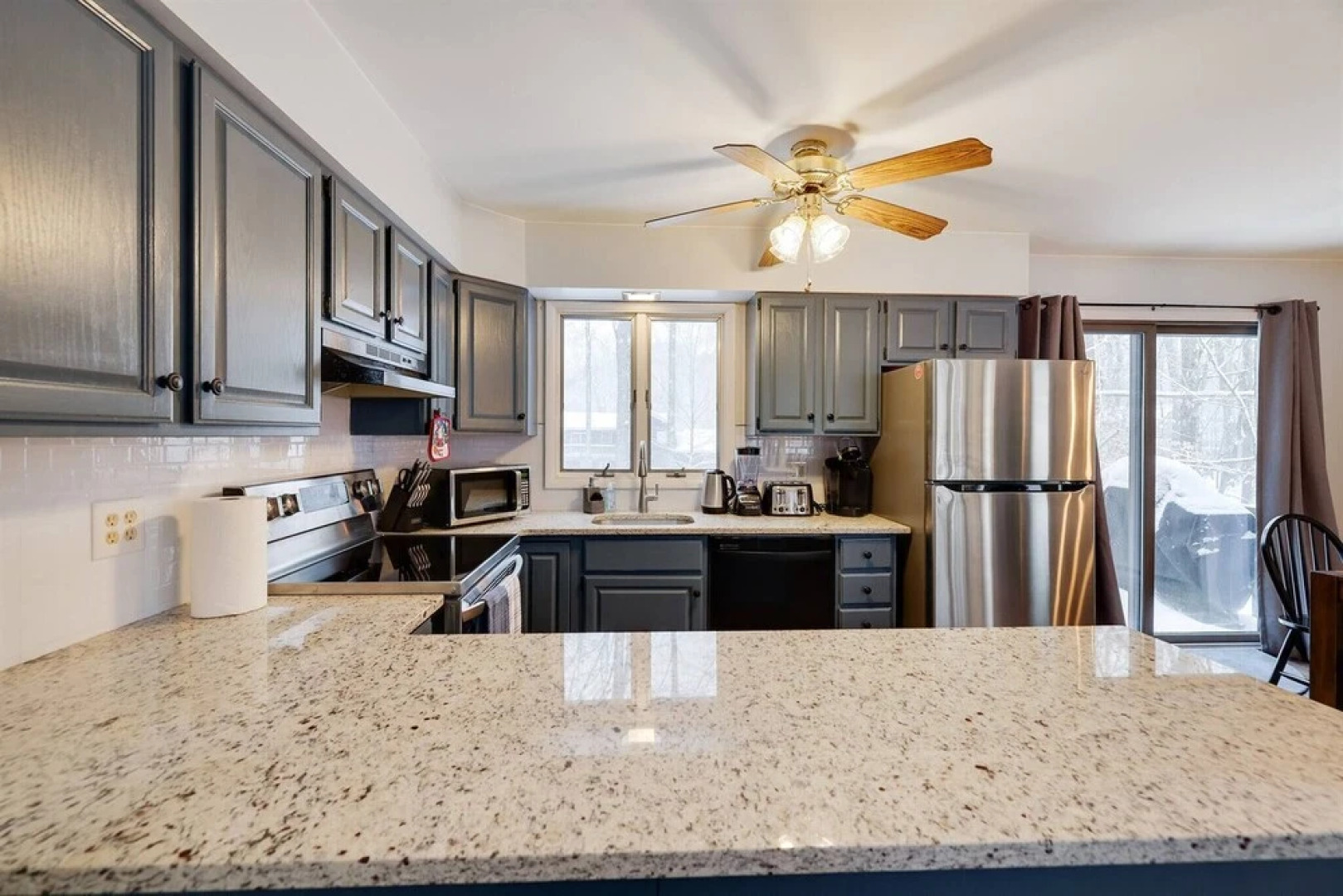 Dream Lakehouse Wfirepit Fireplace, Bbq, Wi-fi