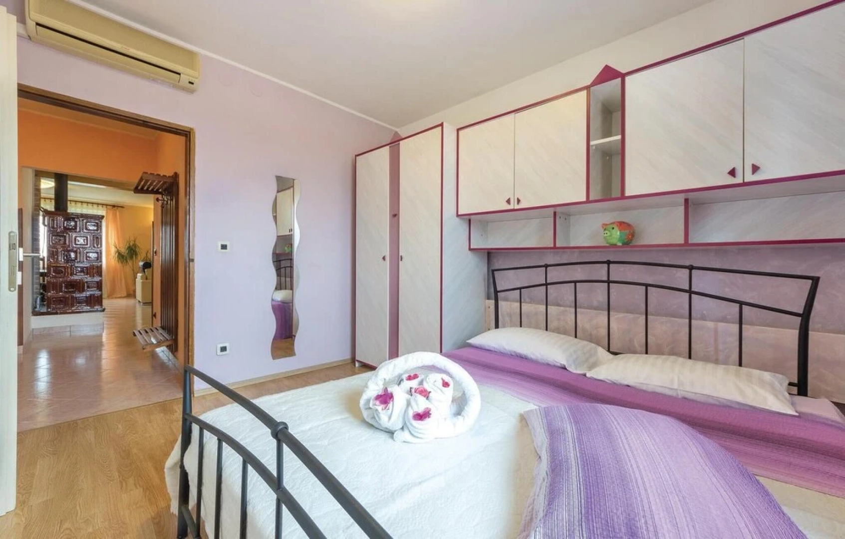 Beautiful Home in Sisan With Wifi and 5 Bedrooms