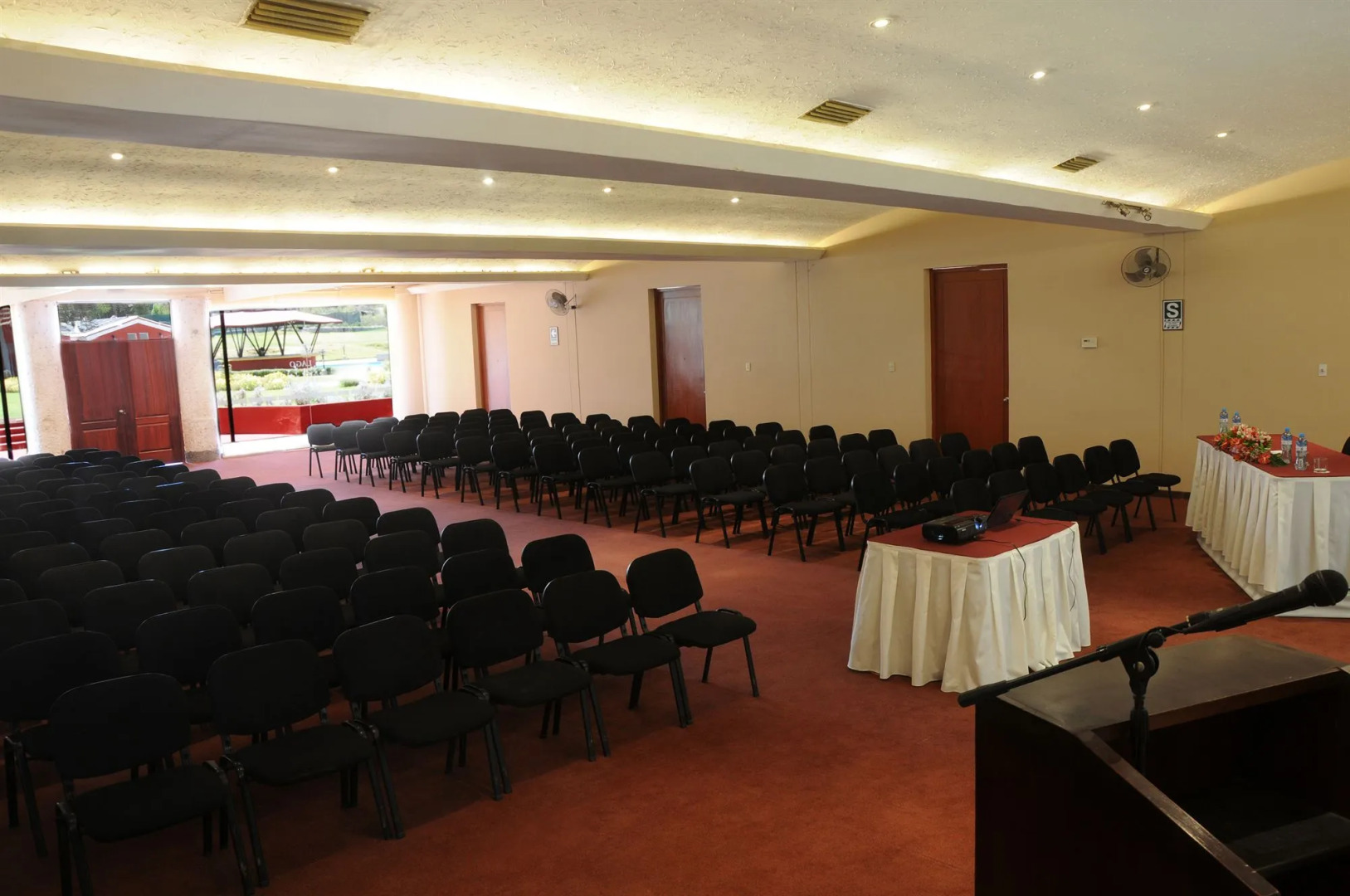 BTH Hotel Arequipa Lake